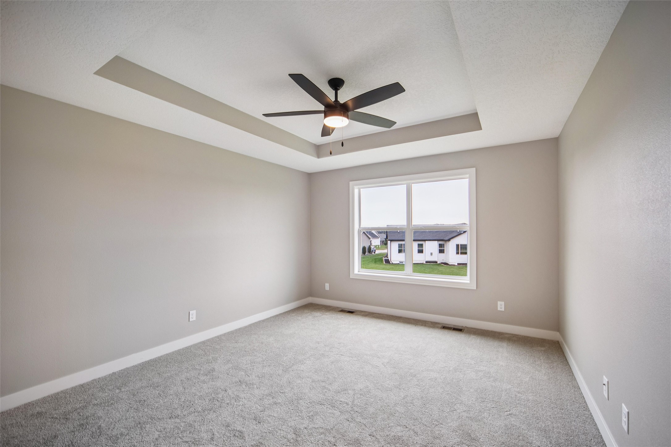 West Des Moines, Iowa 50265, United States, 4 Bedrooms Bedrooms, ,3 BathroomsBathrooms,Residential,Active,237229