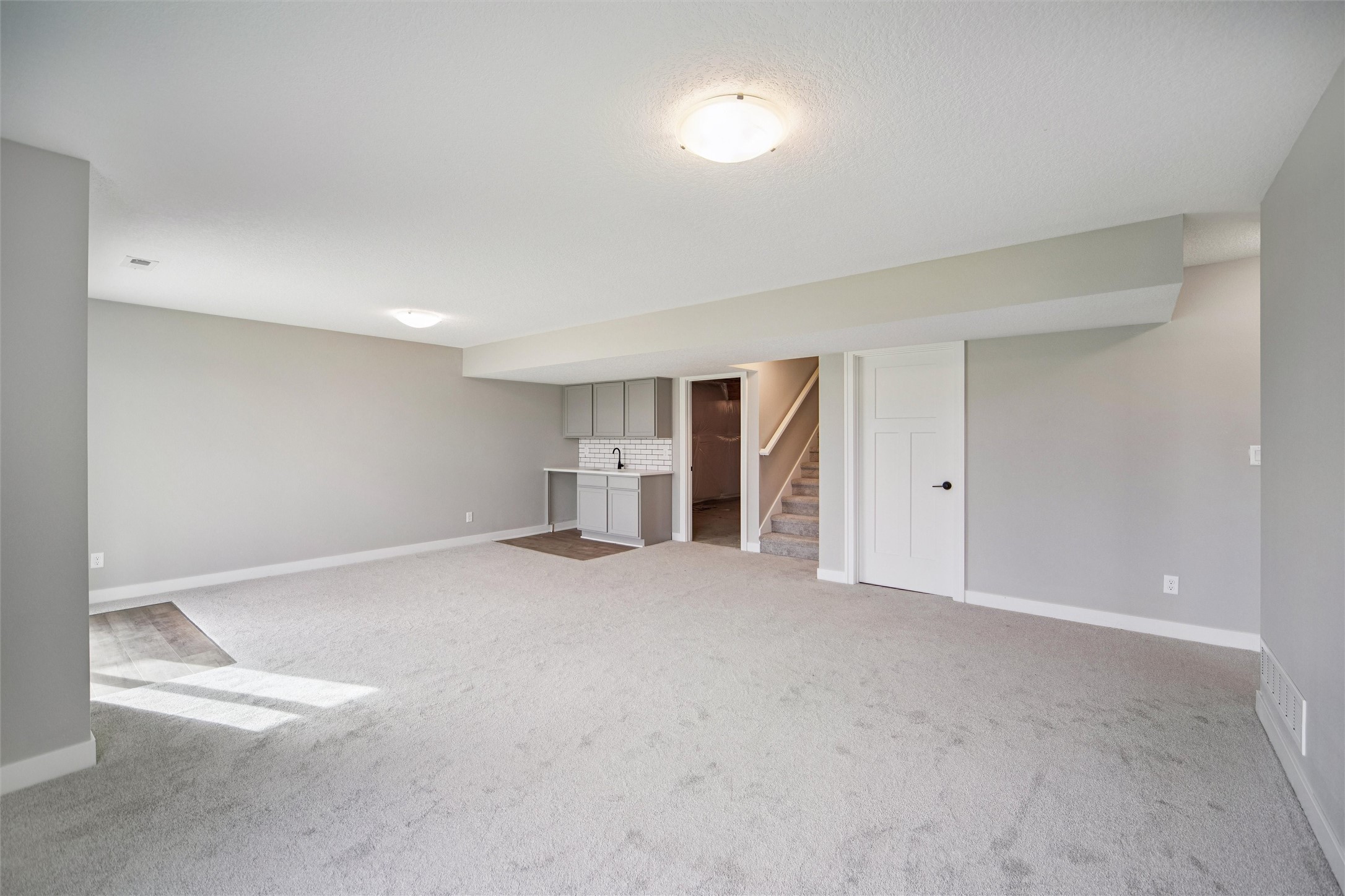 West Des Moines, Iowa 50265, United States, 4 Bedrooms Bedrooms, ,3 BathroomsBathrooms,Residential,Active,237229