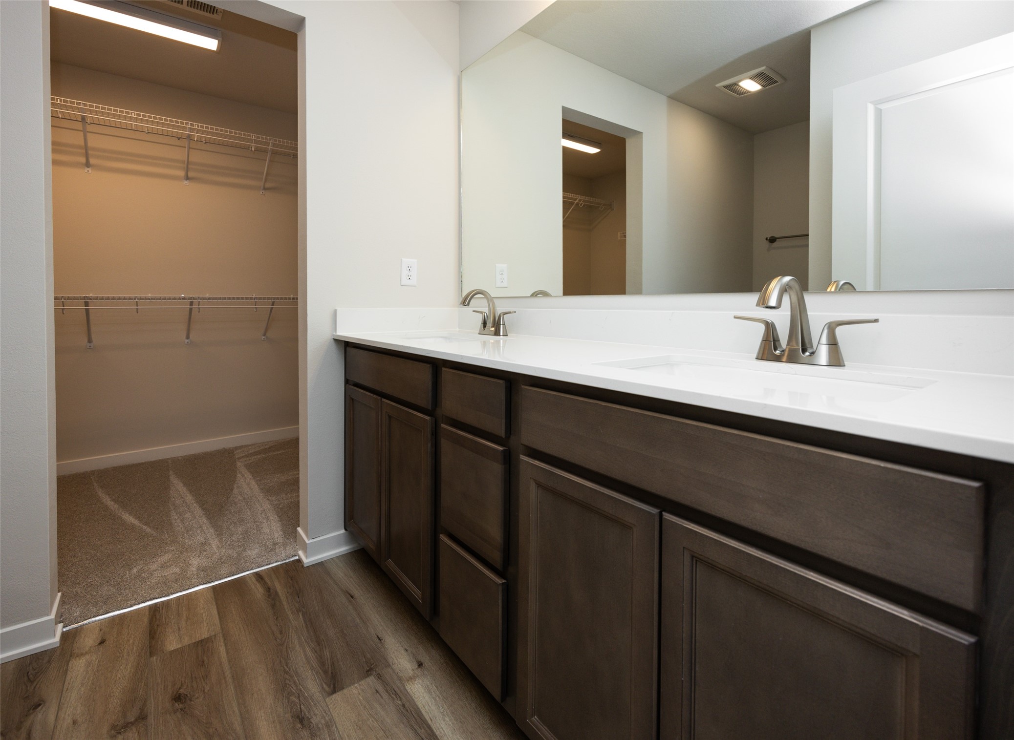 2227 Legacy Drive, Norwalk, Iowa image 9