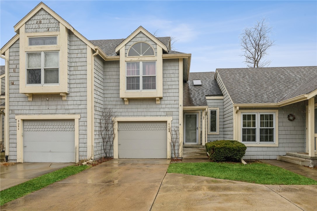 Photo 1 of 17 — 8088 Cobblestone Road, Urbandale, IA 50322
