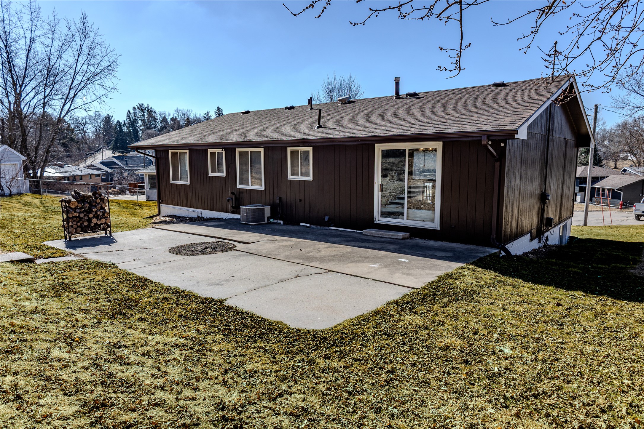 214 W 13th Street, Newton, Iowa image 4