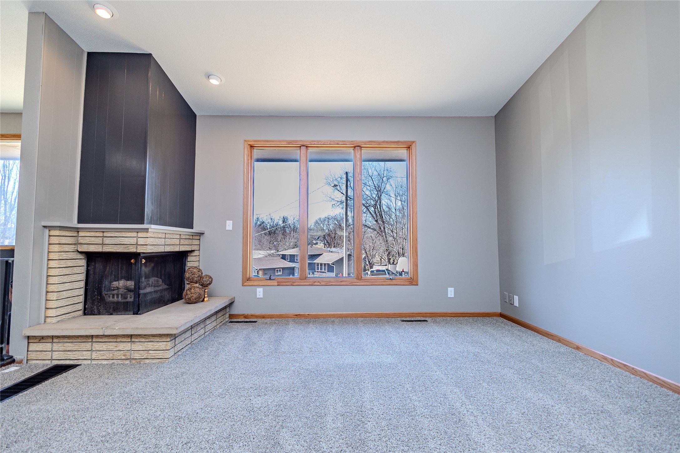 214 W 13th Street, Newton, Iowa image 9