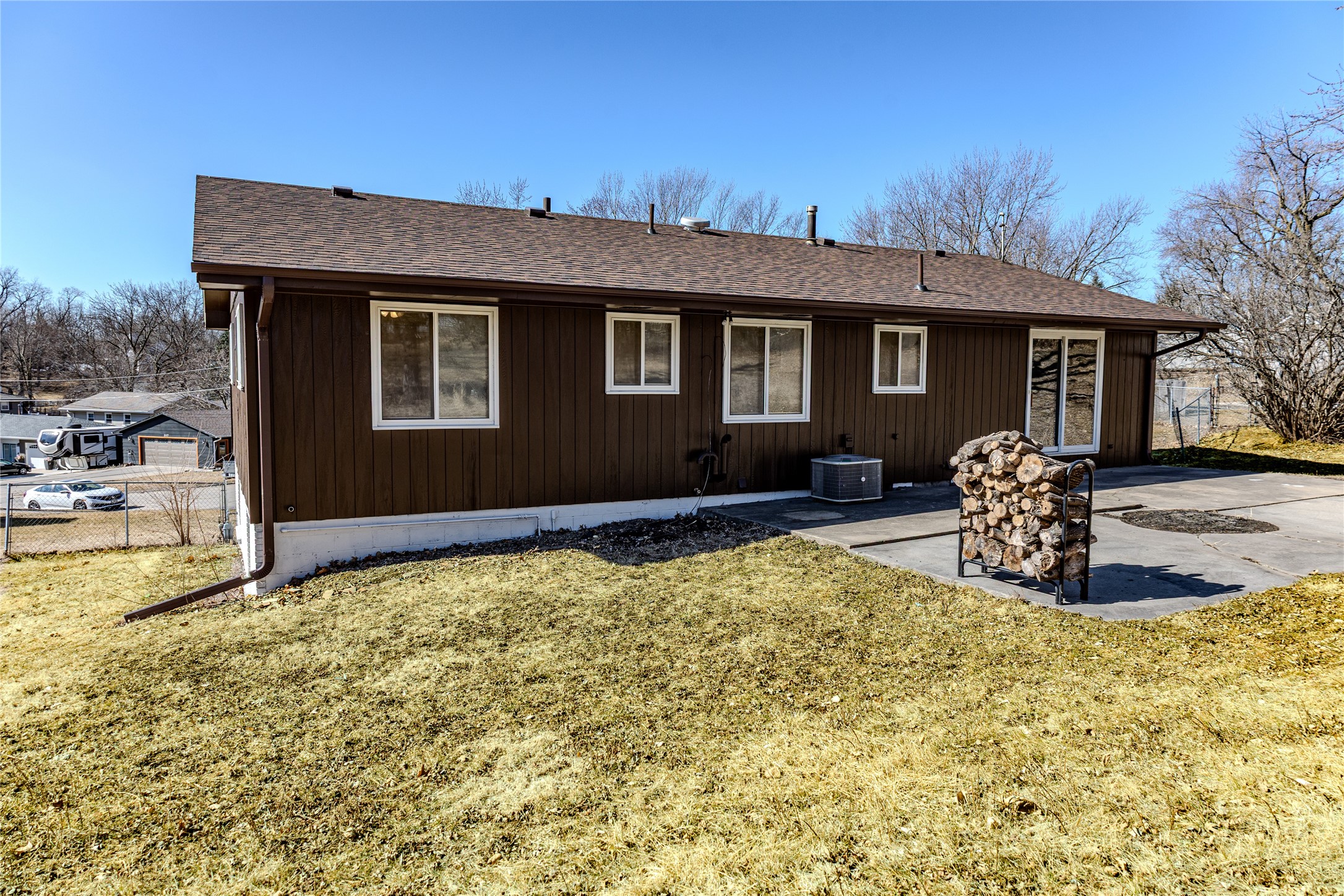 214 W 13th Street, Newton, Iowa image 6