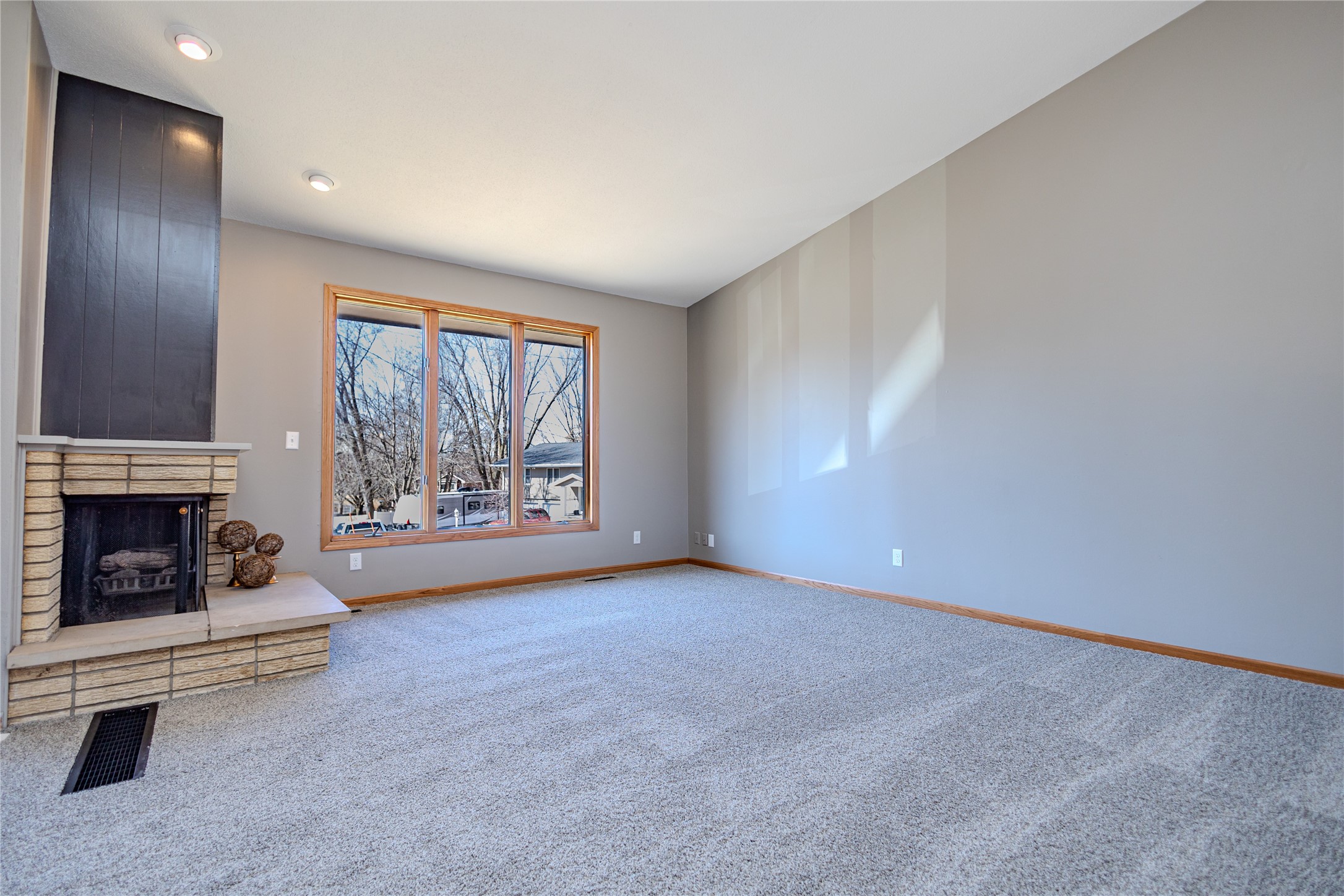 214 W 13th Street, Newton, Iowa image 8