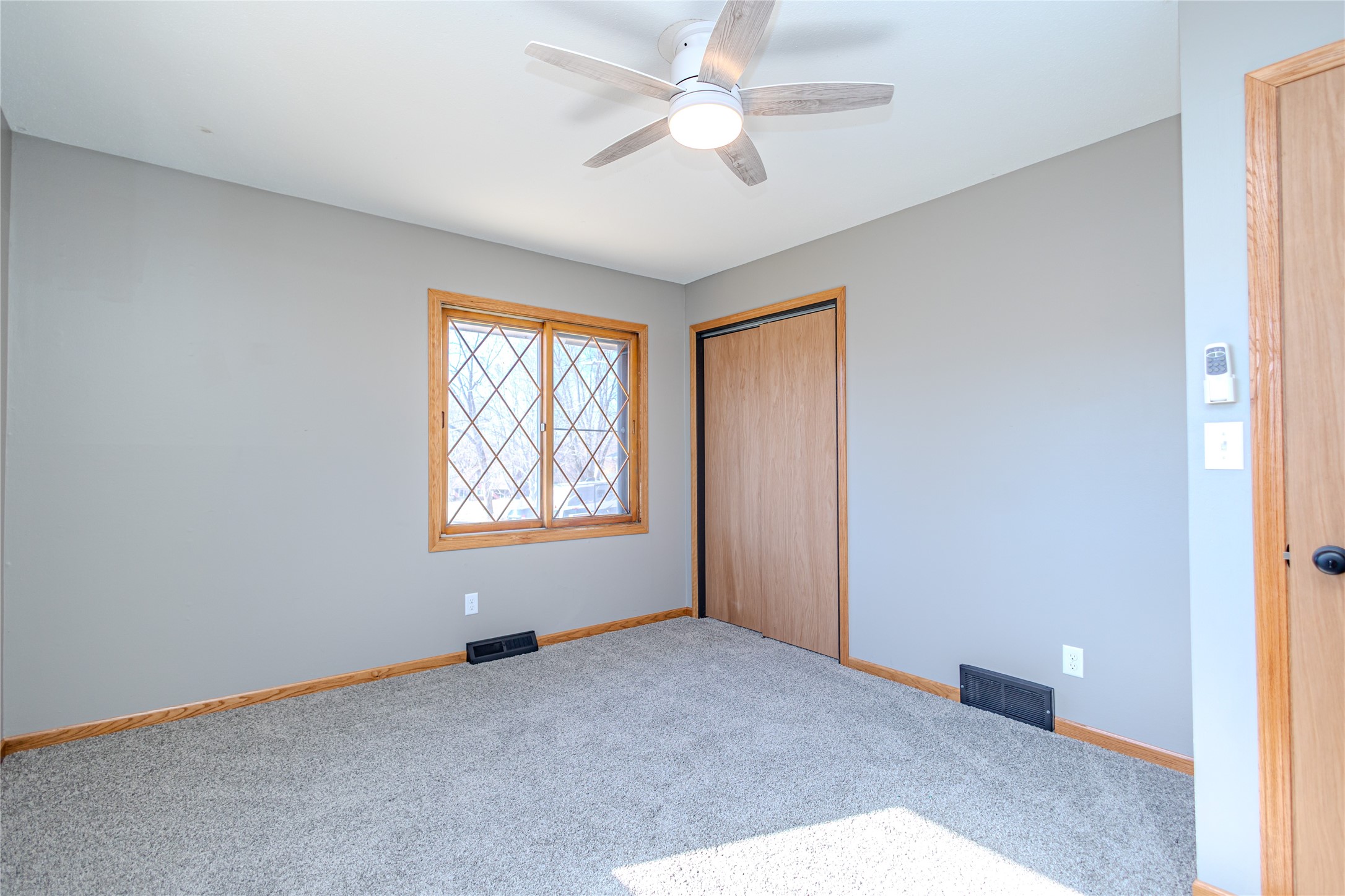 214 W 13th Street, Newton, Iowa image 25