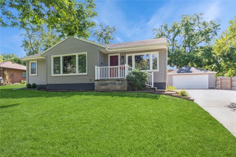 Homes For Sale - 3301 62nd Street<br/> Des Moines, IA 50322