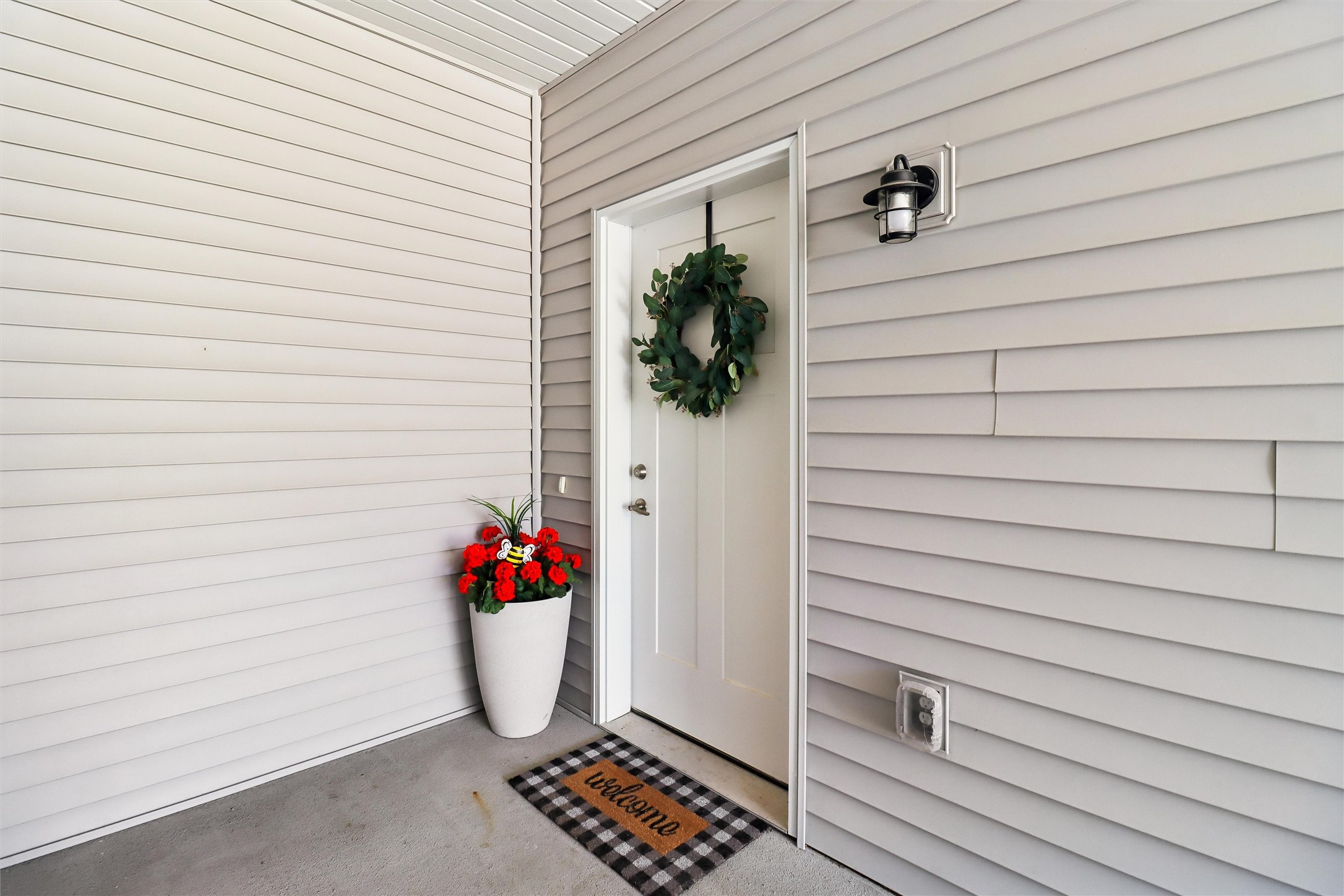 Photo 1 of 23 — 904 Summerset Place, Indianola, IA 50125
