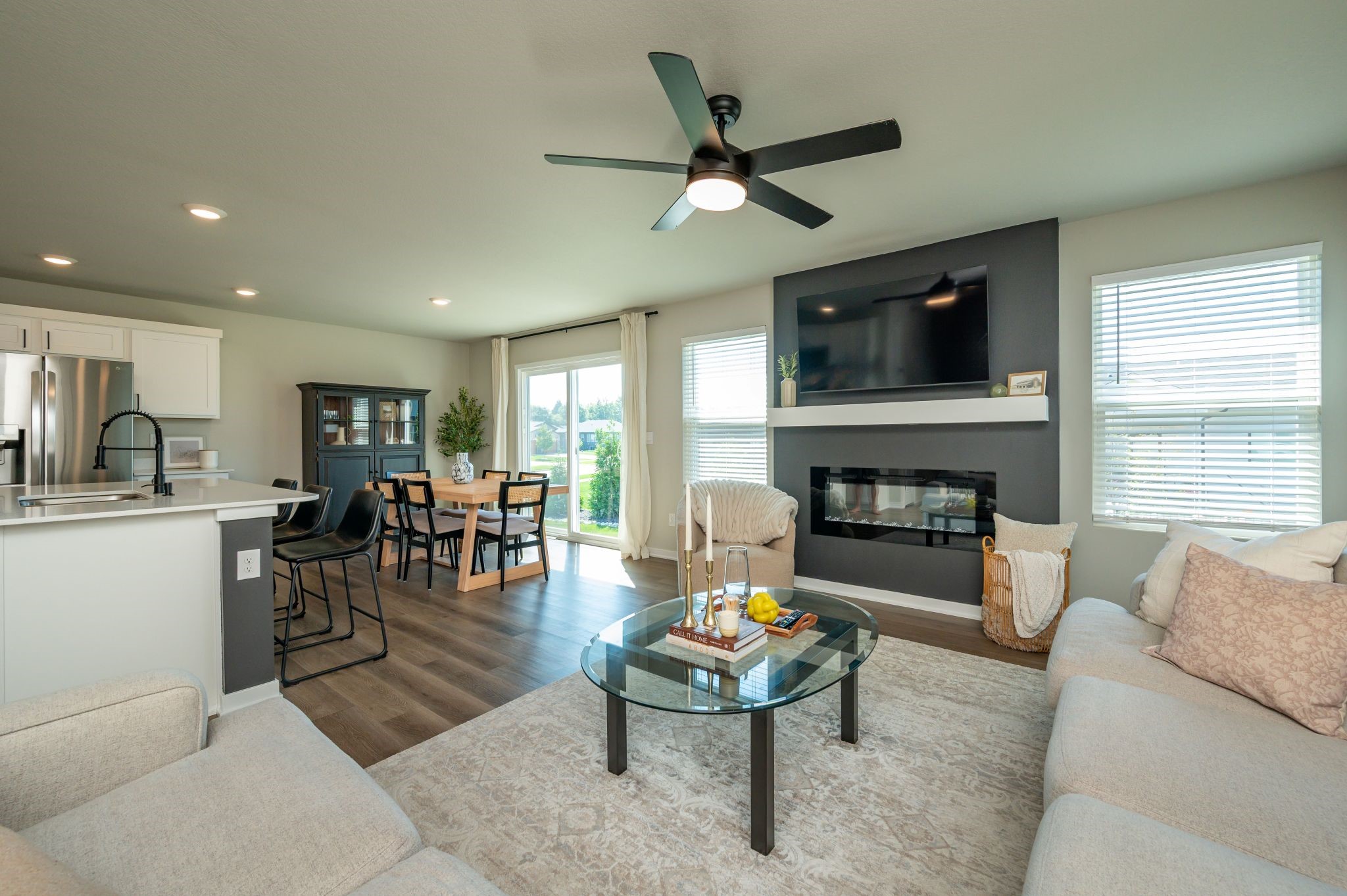 800 Knoll Drive