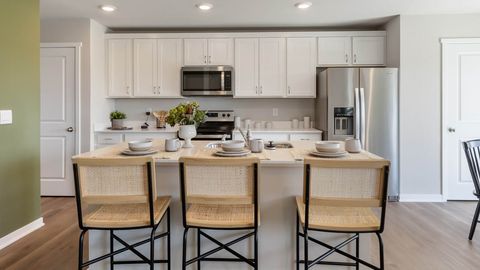 Condo For Sale - 3621 Pershing Lane<br/> Waukee, IA 50263