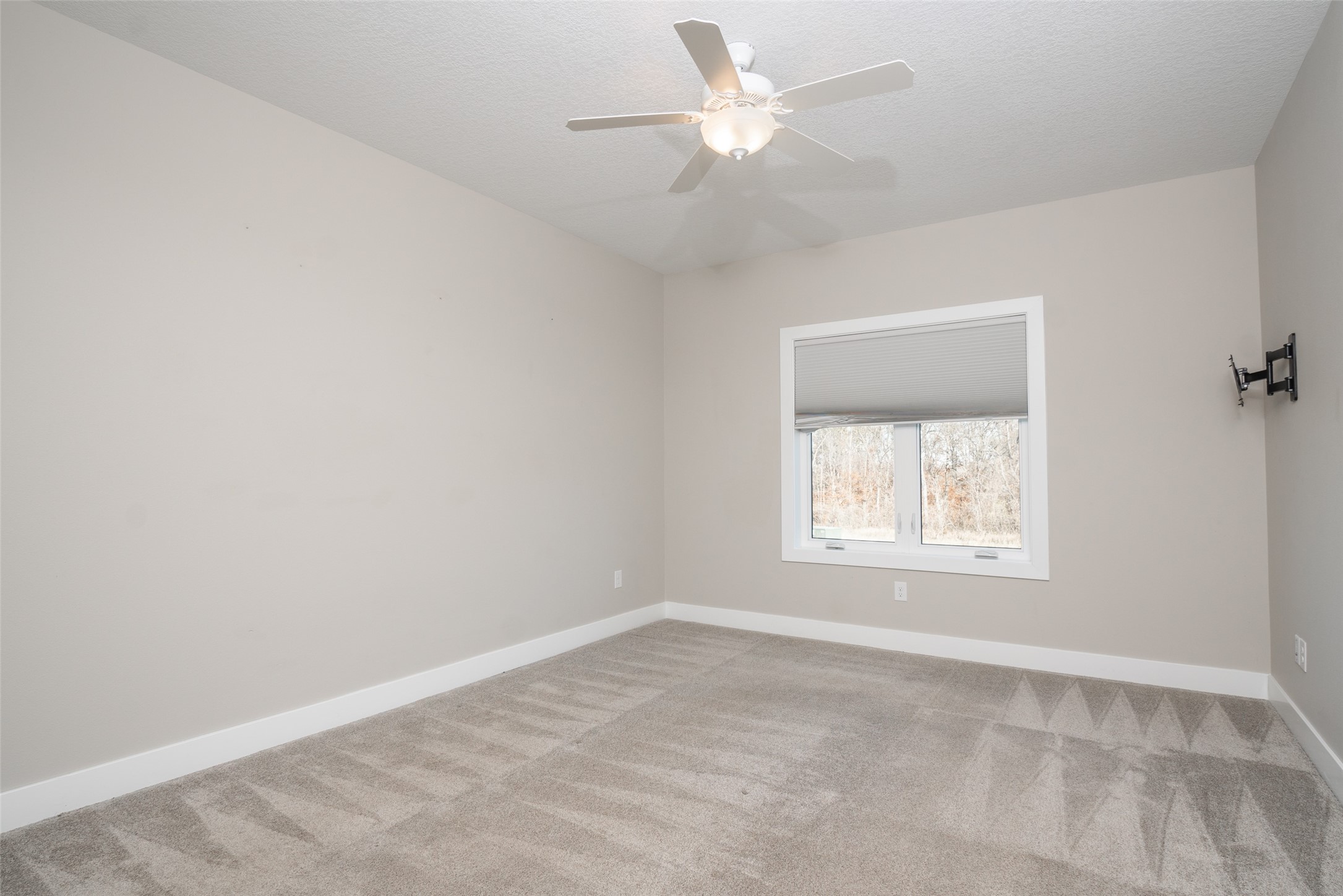 2011 Ammann Drive, Adel, Iowa image 7