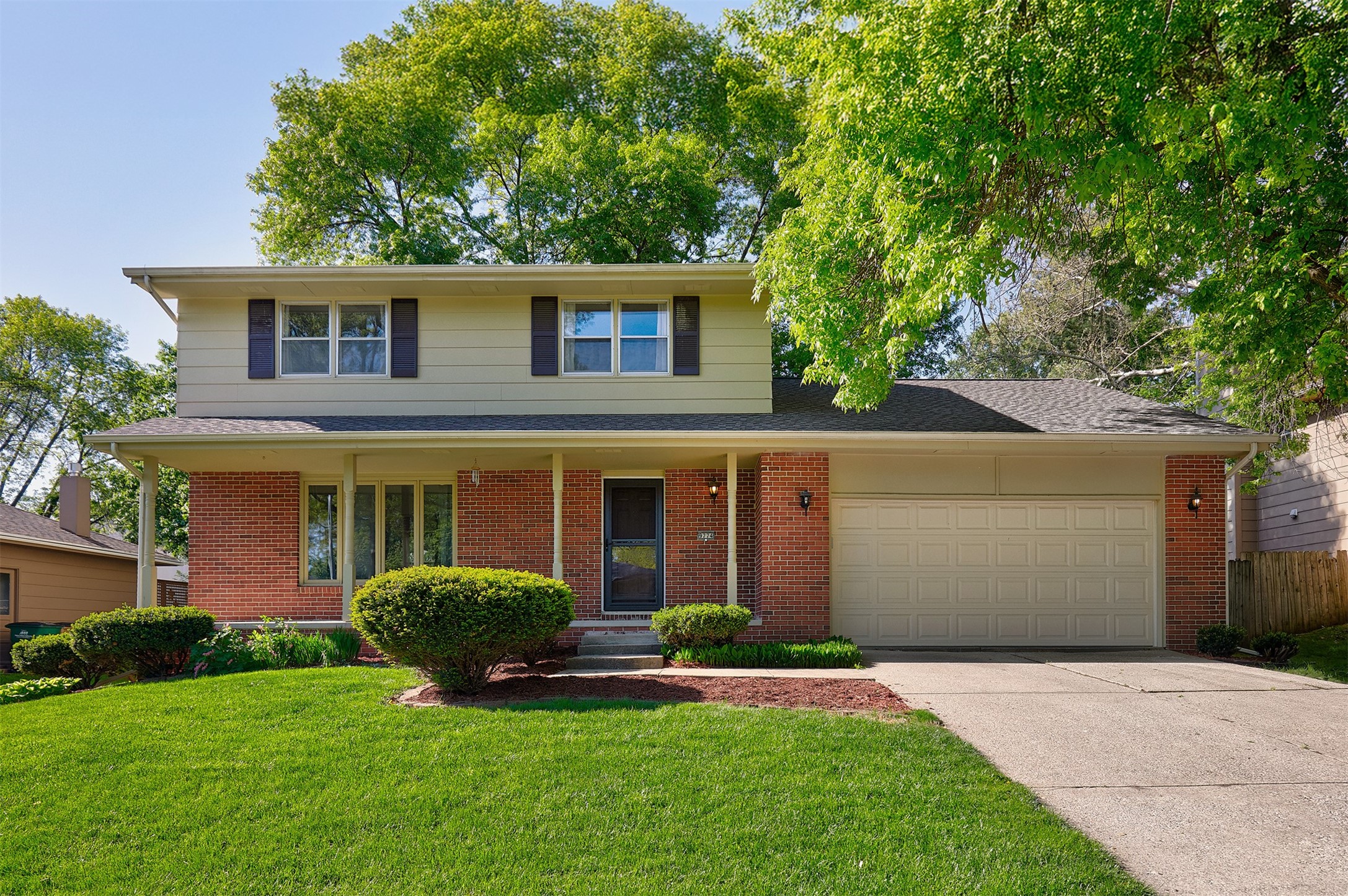 9774 Colby Avenue, Clive, Iowa image 1