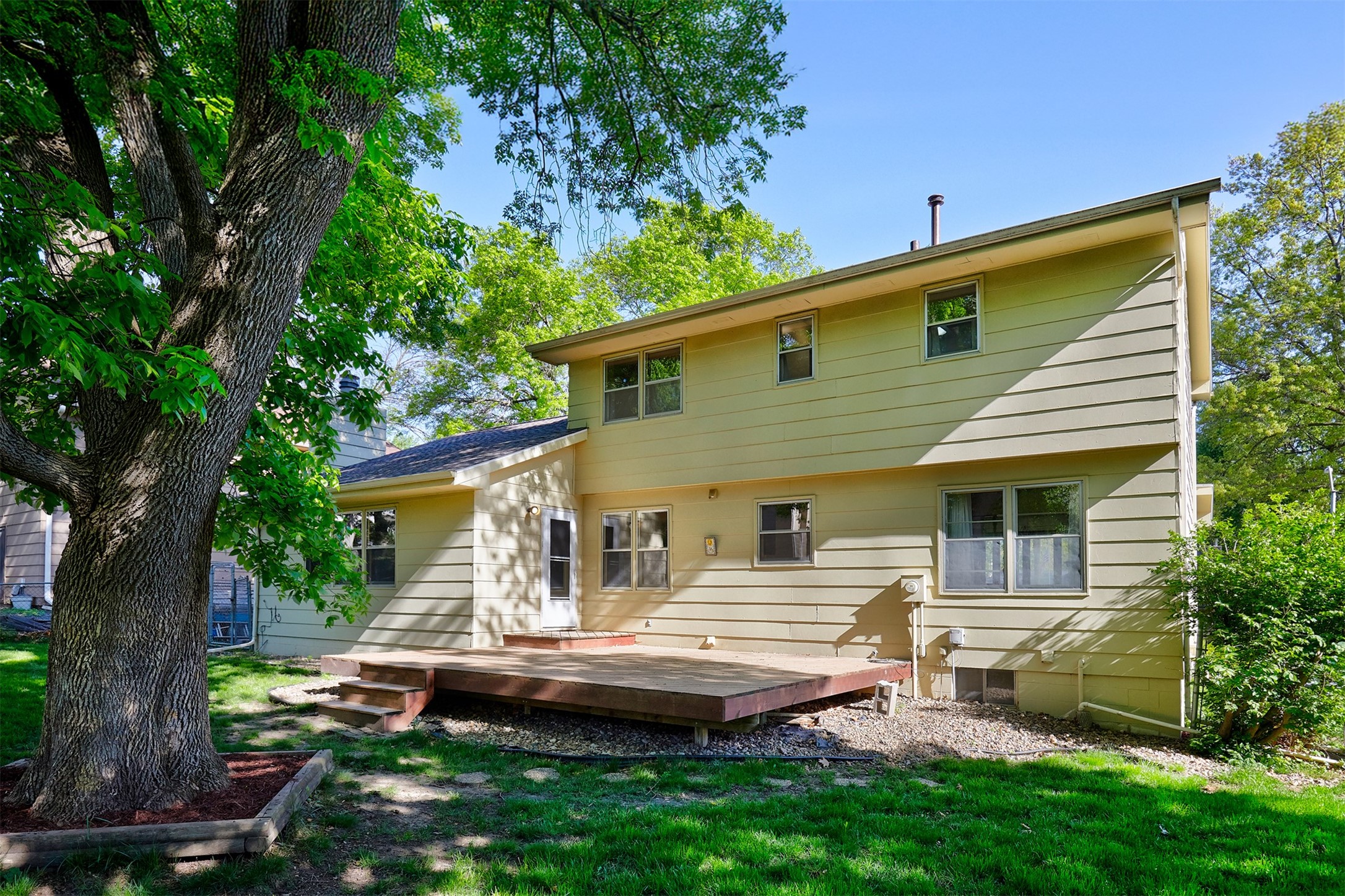 9774 Colby Avenue, Clive, Iowa image 24