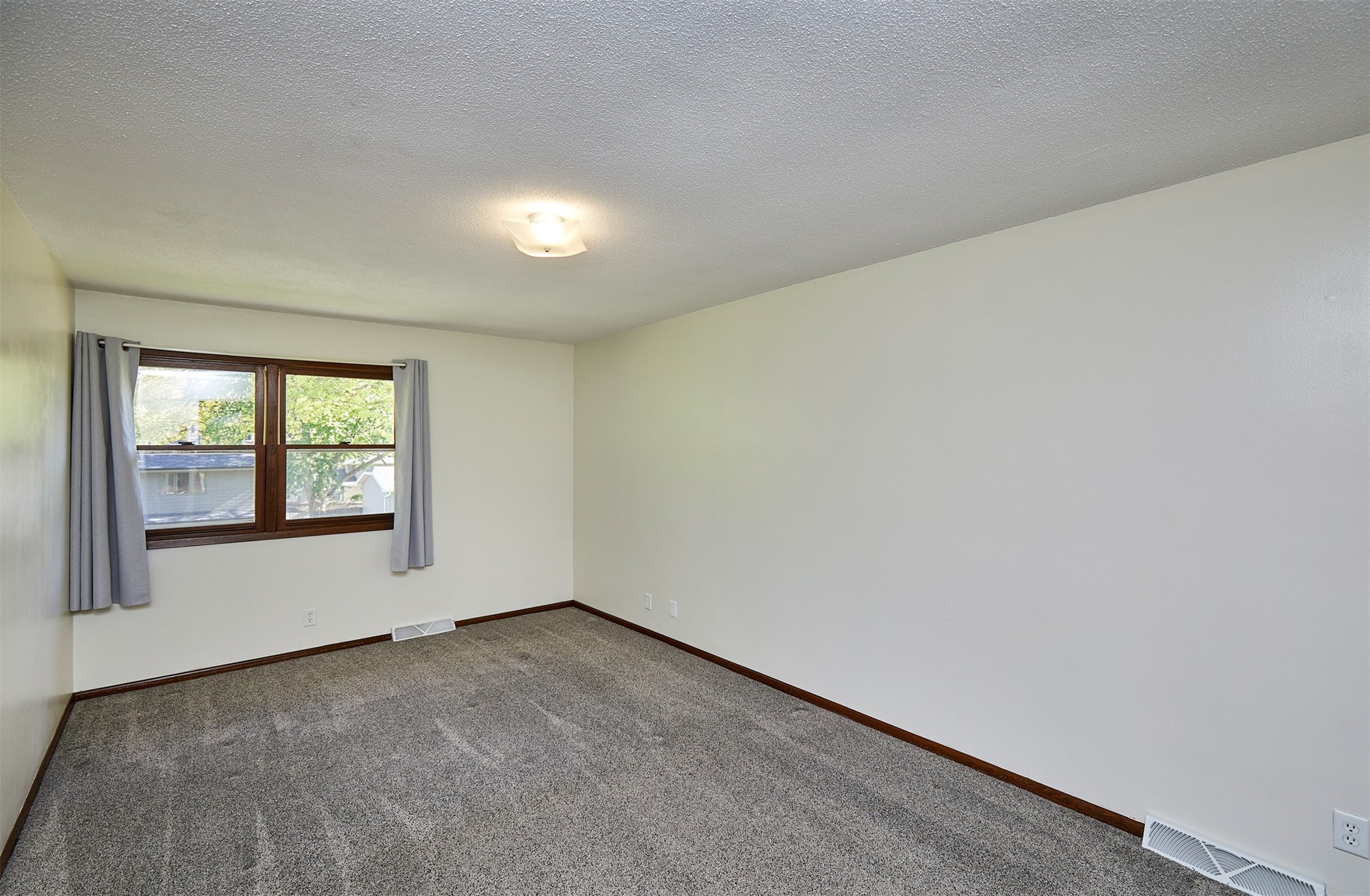 9774 Colby Avenue, Clive, Iowa image 20