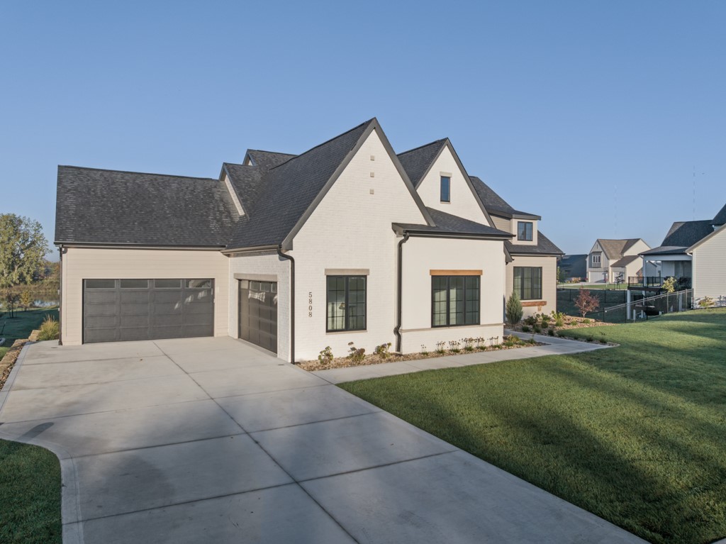 5808 NE Sherman Court