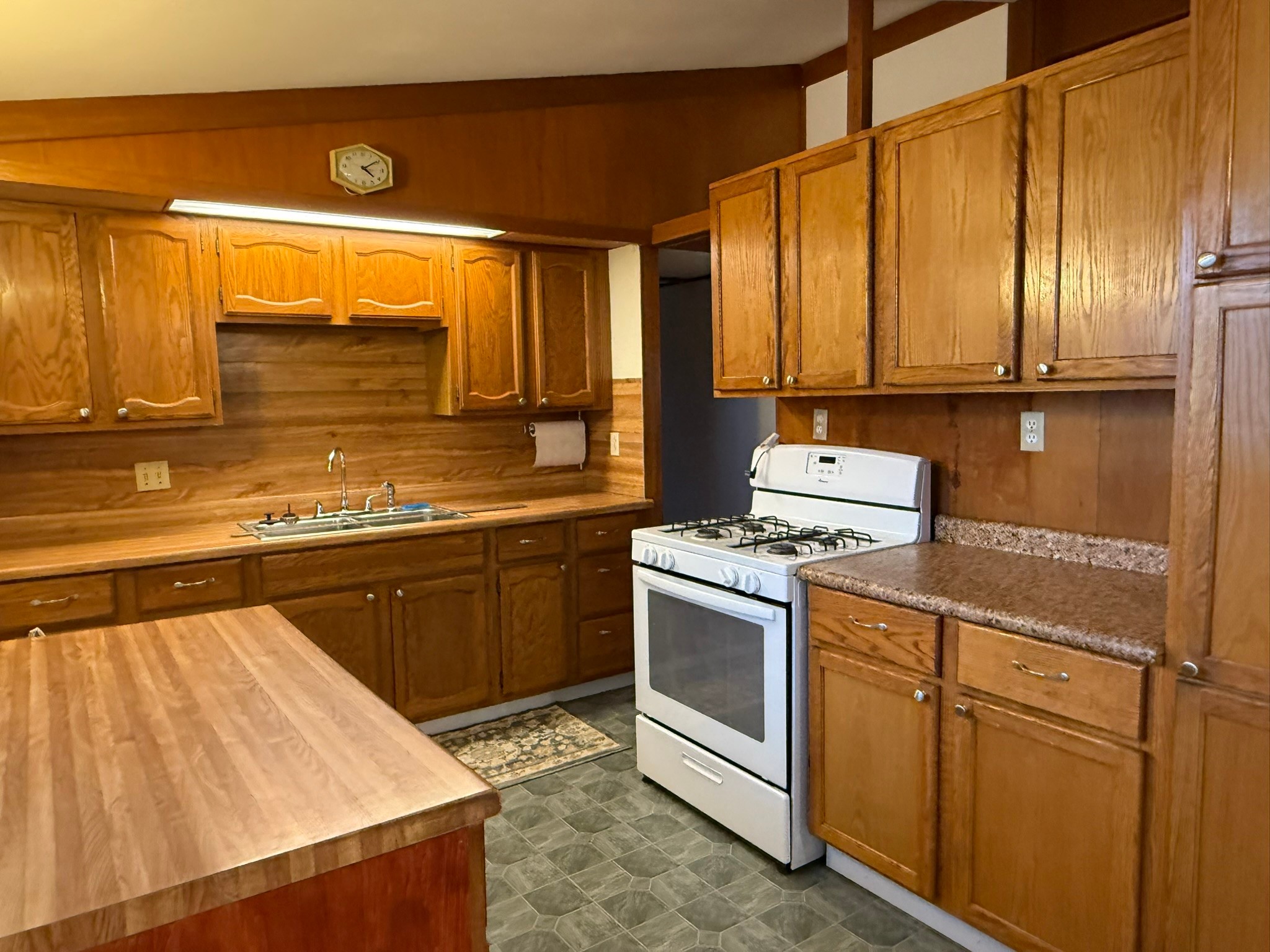 114 S Maple Street, Gilman, Iowa image 6