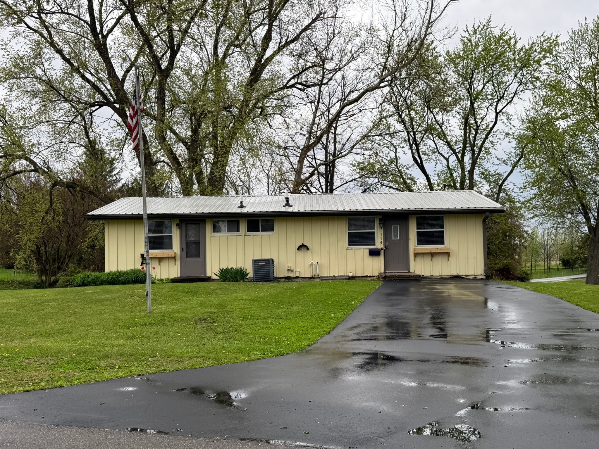 114 S Maple Street, Gilman, Iowa image 1