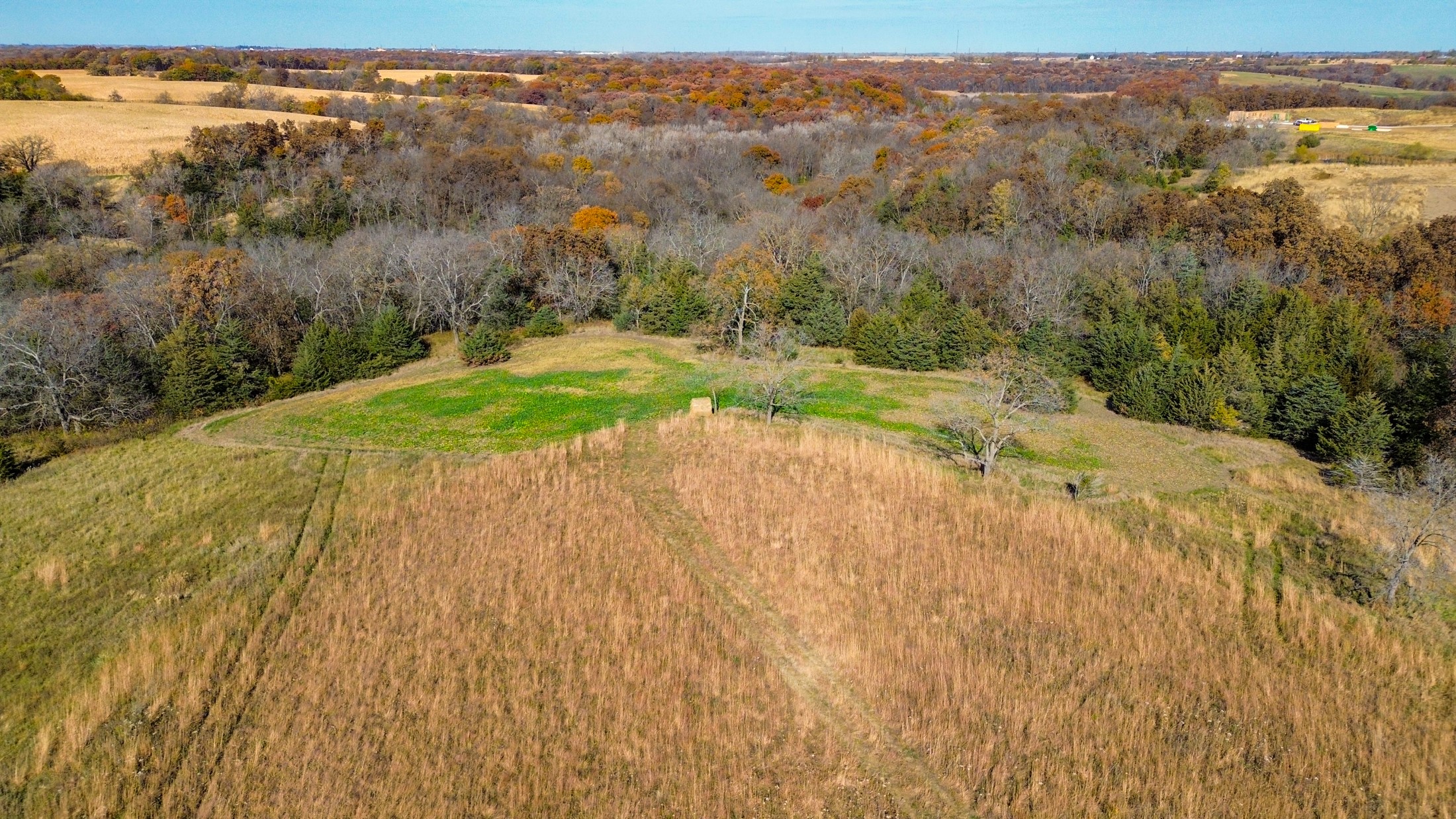 2 Hogback Bridge Road, Earlham, Iowa image 7