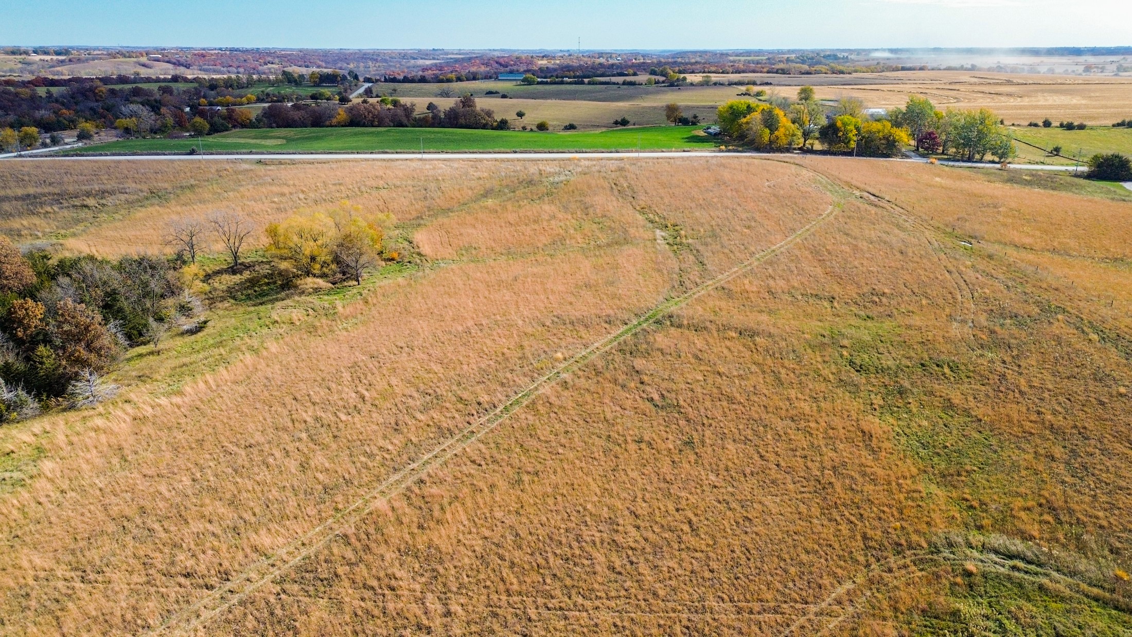 2 Hogback Bridge Road, Earlham, Iowa image 3