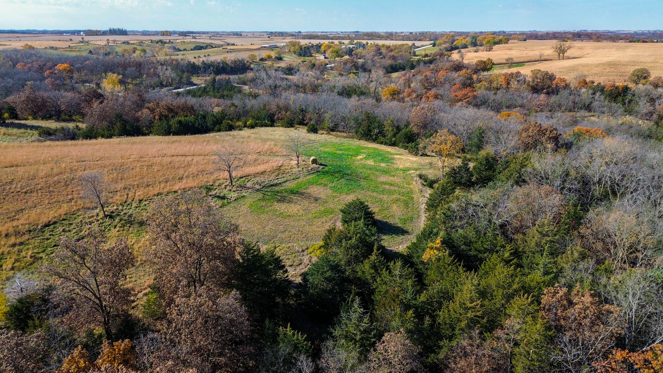 2 Hogback Bridge Road, Earlham, Iowa image 9