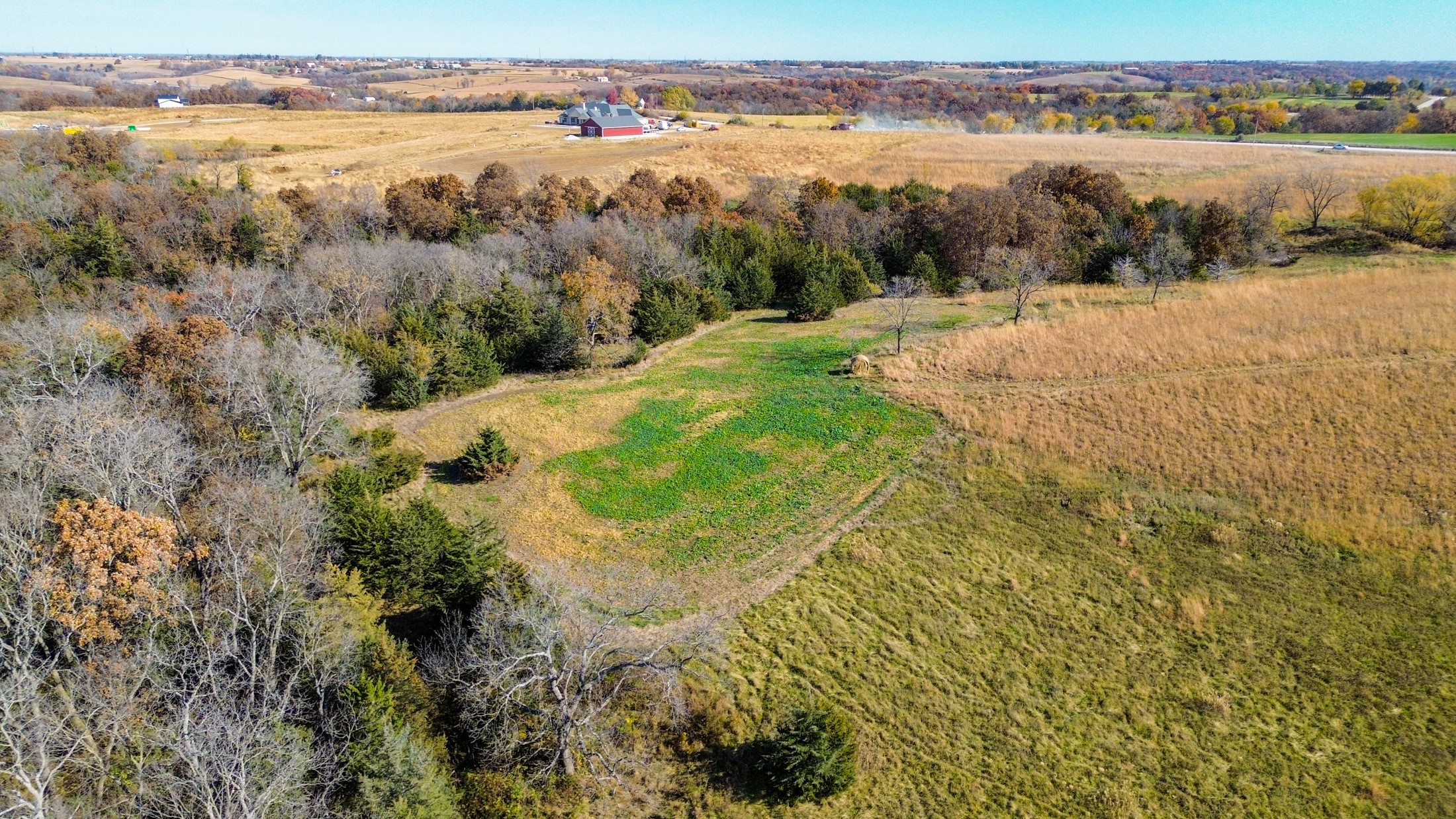 2 Hogback Bridge Road, Earlham, Iowa image 6