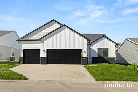 Condo For Sale - 9412 Emilia Lane<br/> West Des Moines, IA 50266