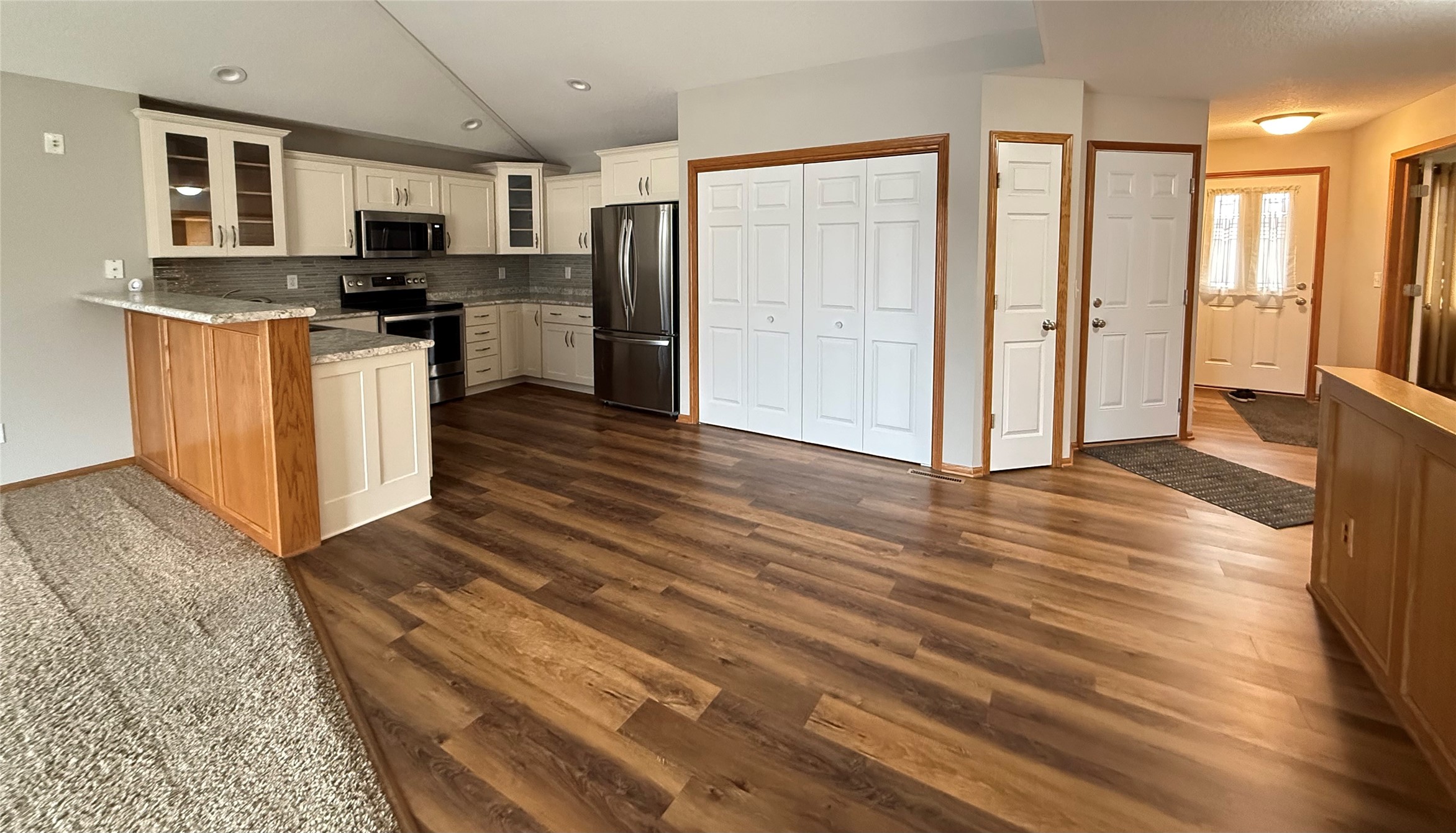 736 SE Ponds Edge Lane