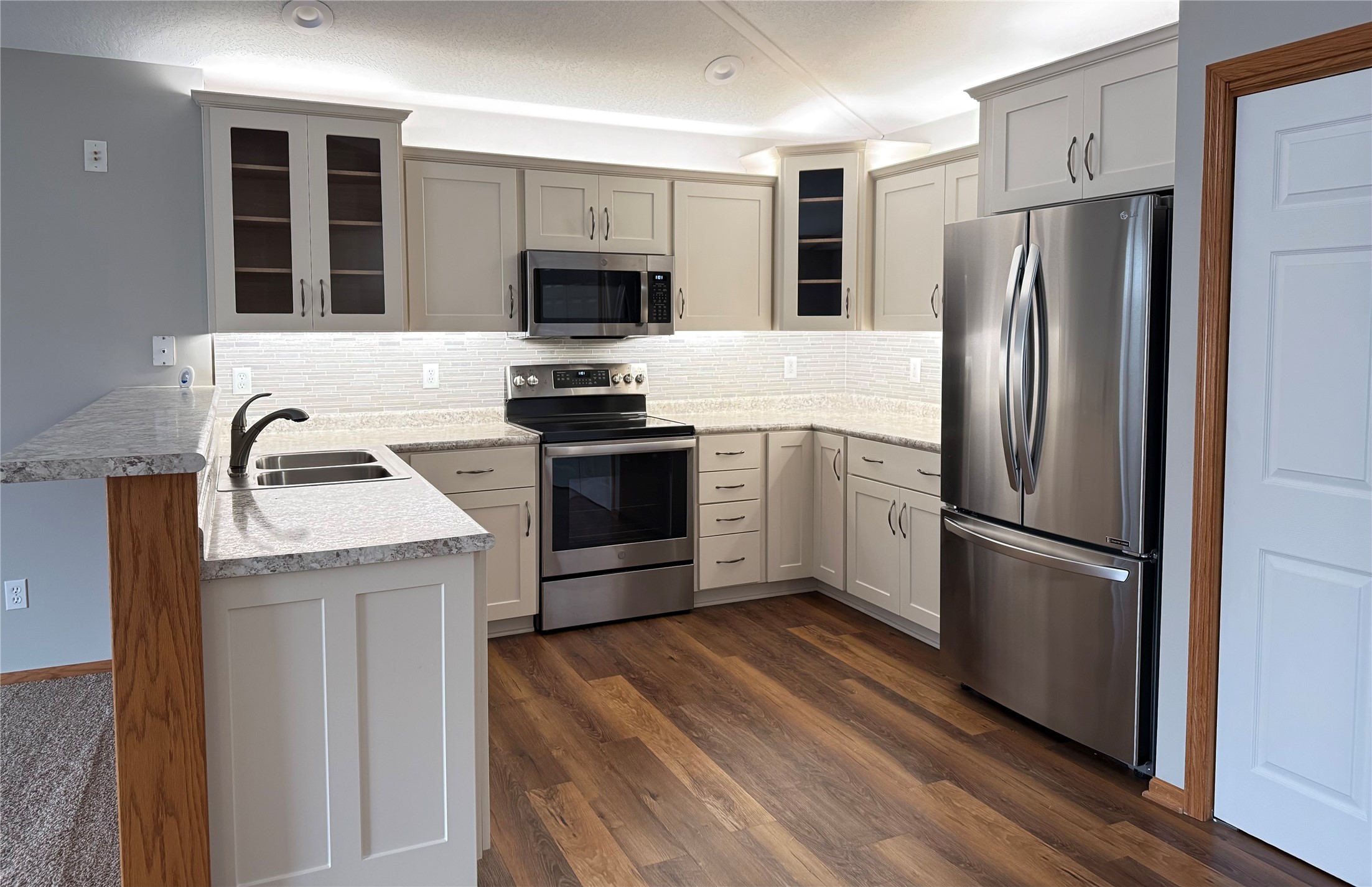 736 SE Ponds Edge Lane