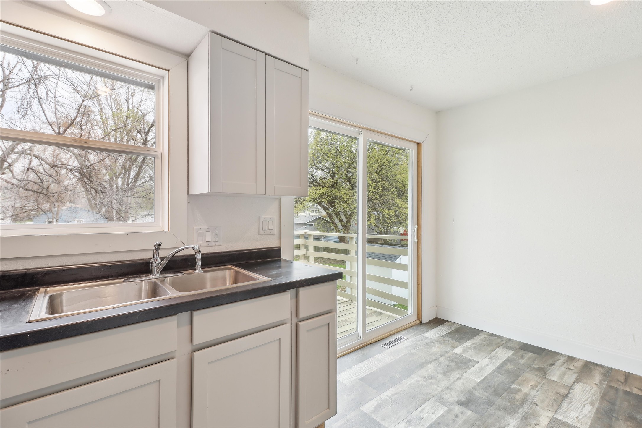 225 E Diehl Avenue, Des Moines, Iowa image 22