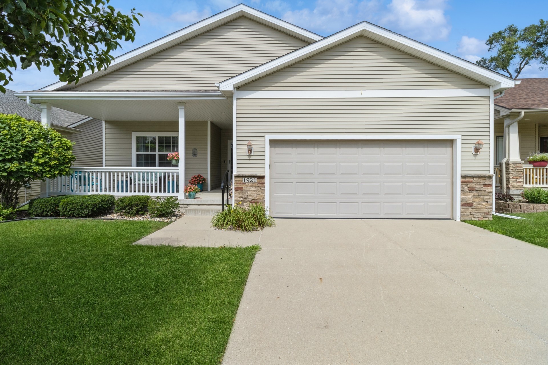 Norwalk, Iowa 50211, United States, 3 Bedrooms Bedrooms, ,2 BathroomsBathrooms,Residential,Active,164598