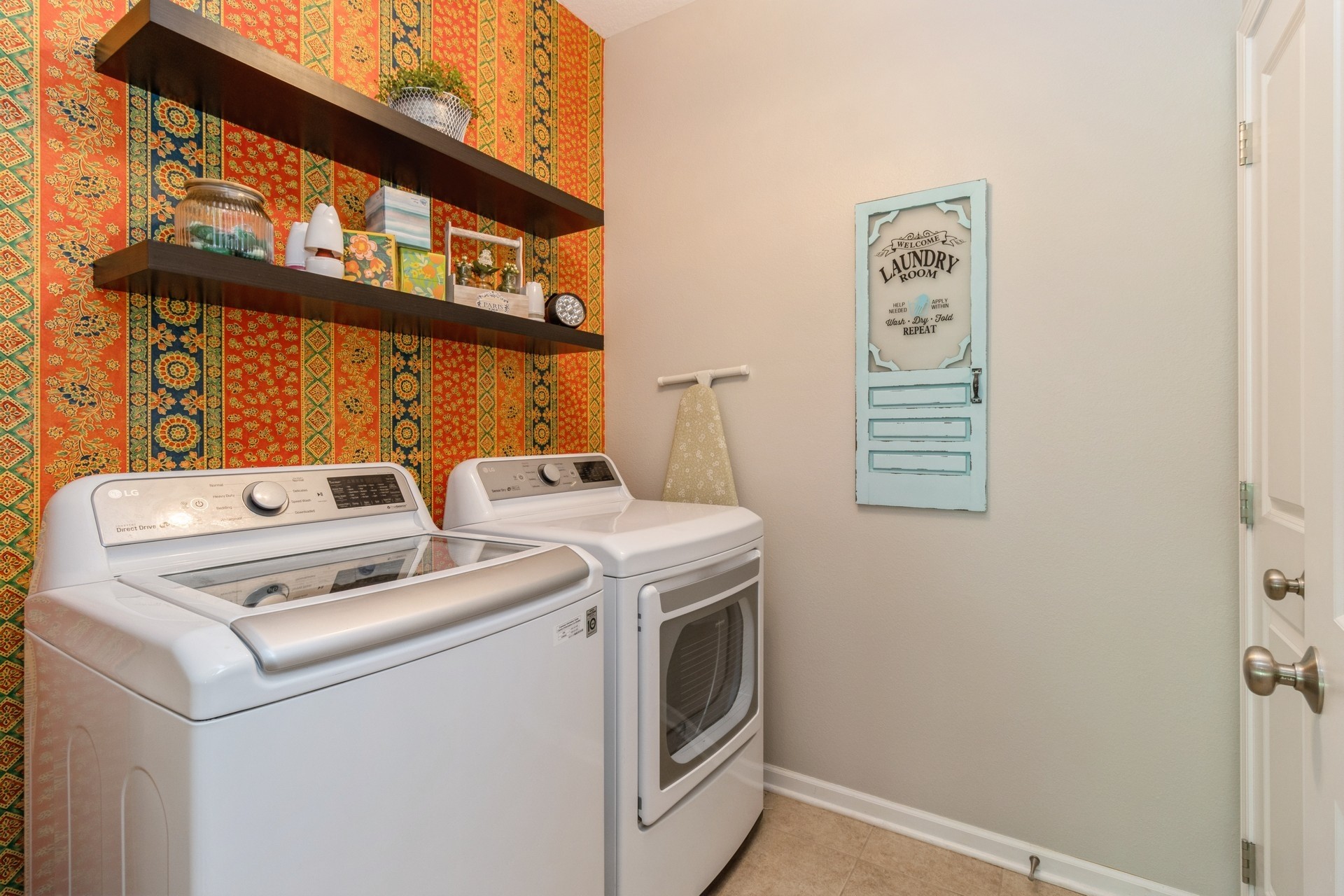 Norwalk, Iowa 50211, United States, 3 Bedrooms Bedrooms, ,2 BathroomsBathrooms,Residential,Active,164598