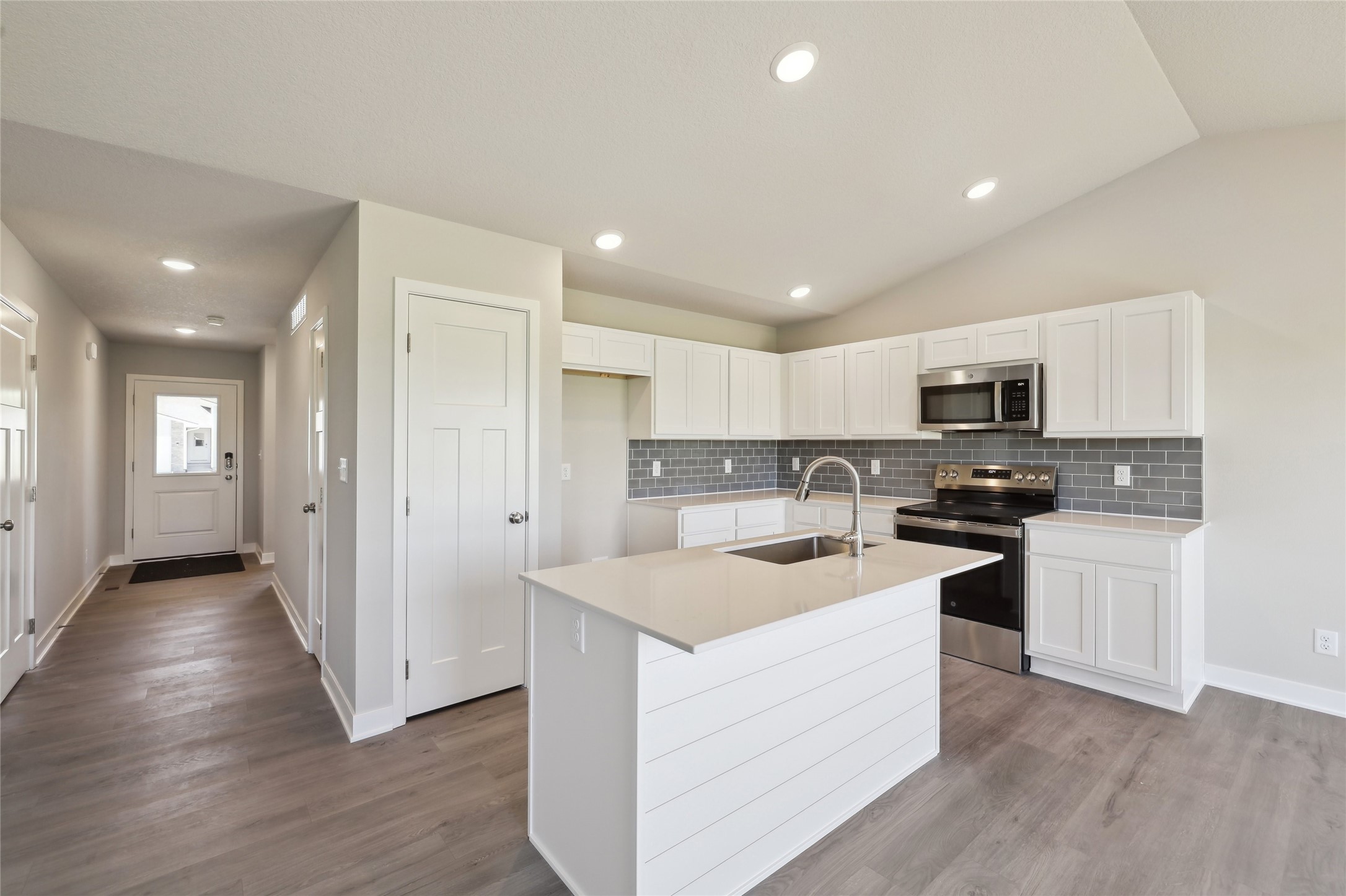25115 Bluebird Circle, Adel, Iowa image 6