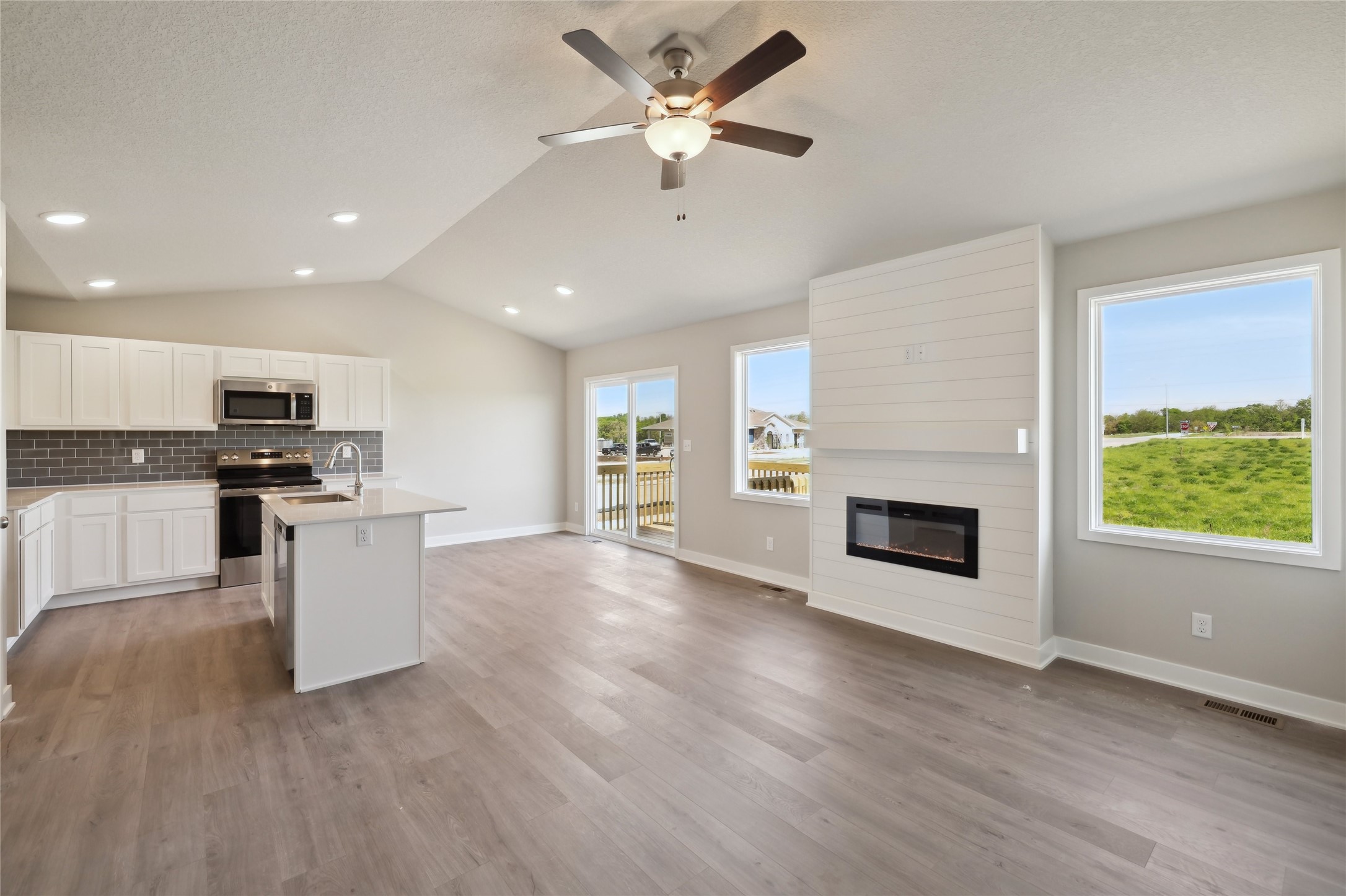 25115 Bluebird Circle, Adel, Iowa image 2