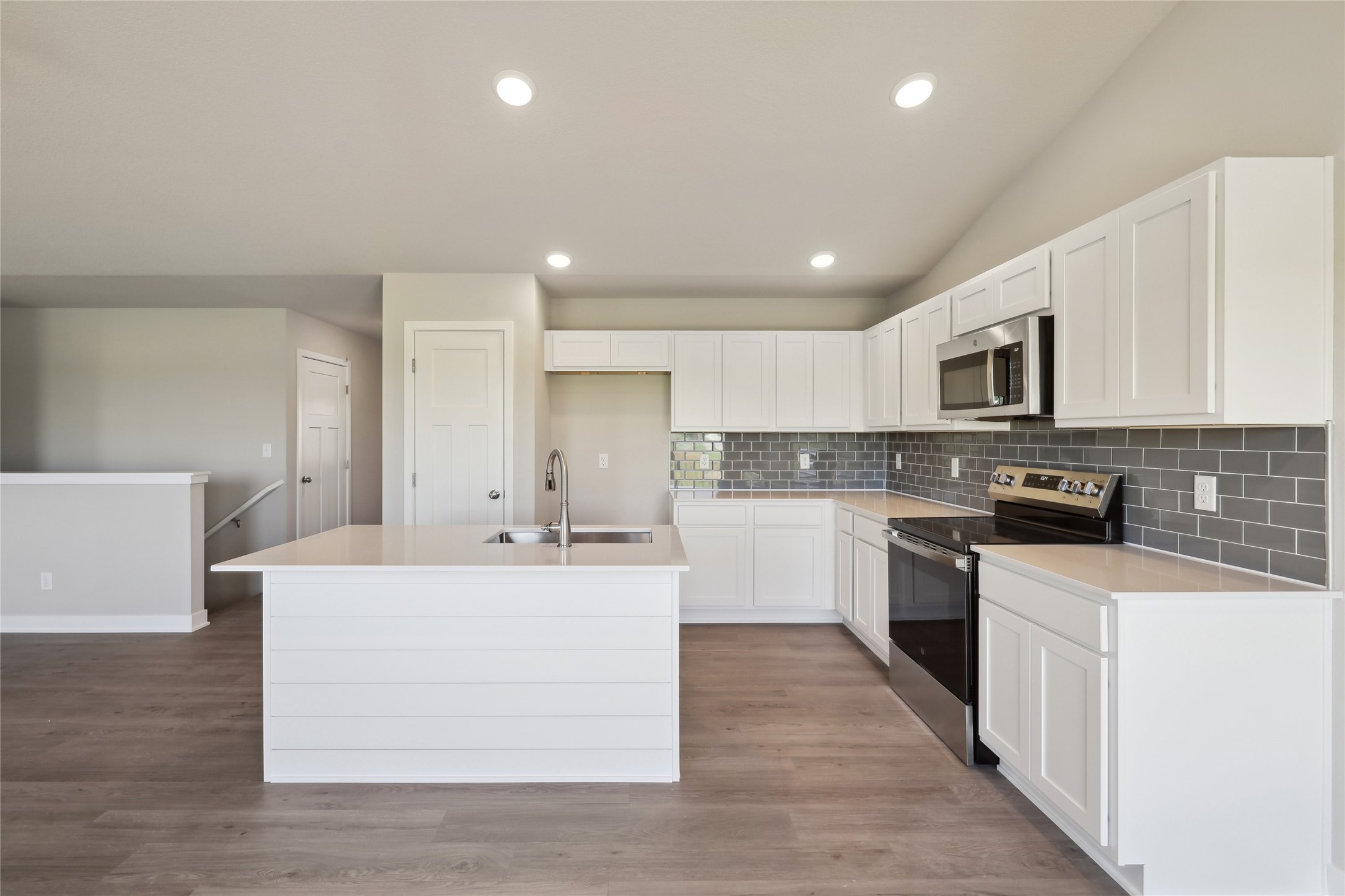 25115 Bluebird Circle, Adel, Iowa image 4