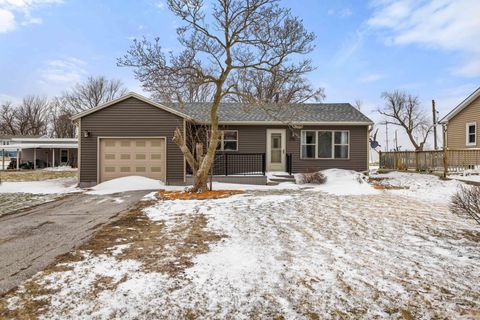 Homes For Sale - 210 N Walnut Avenue<br/> Woodward, IA 50276