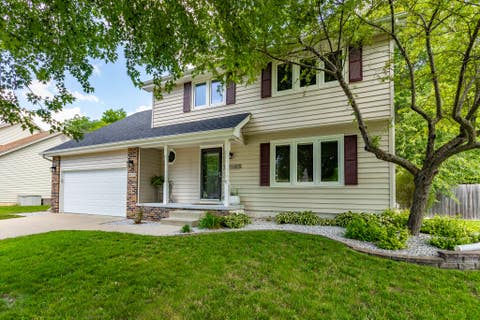 Homes For Sale - 2701 Scenic Valley Drive<br/> Polk County, West Des Moines, IA 50265