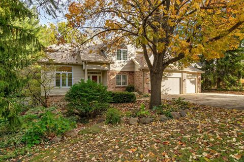 708 S 25th Court West Des Moines IA 50265