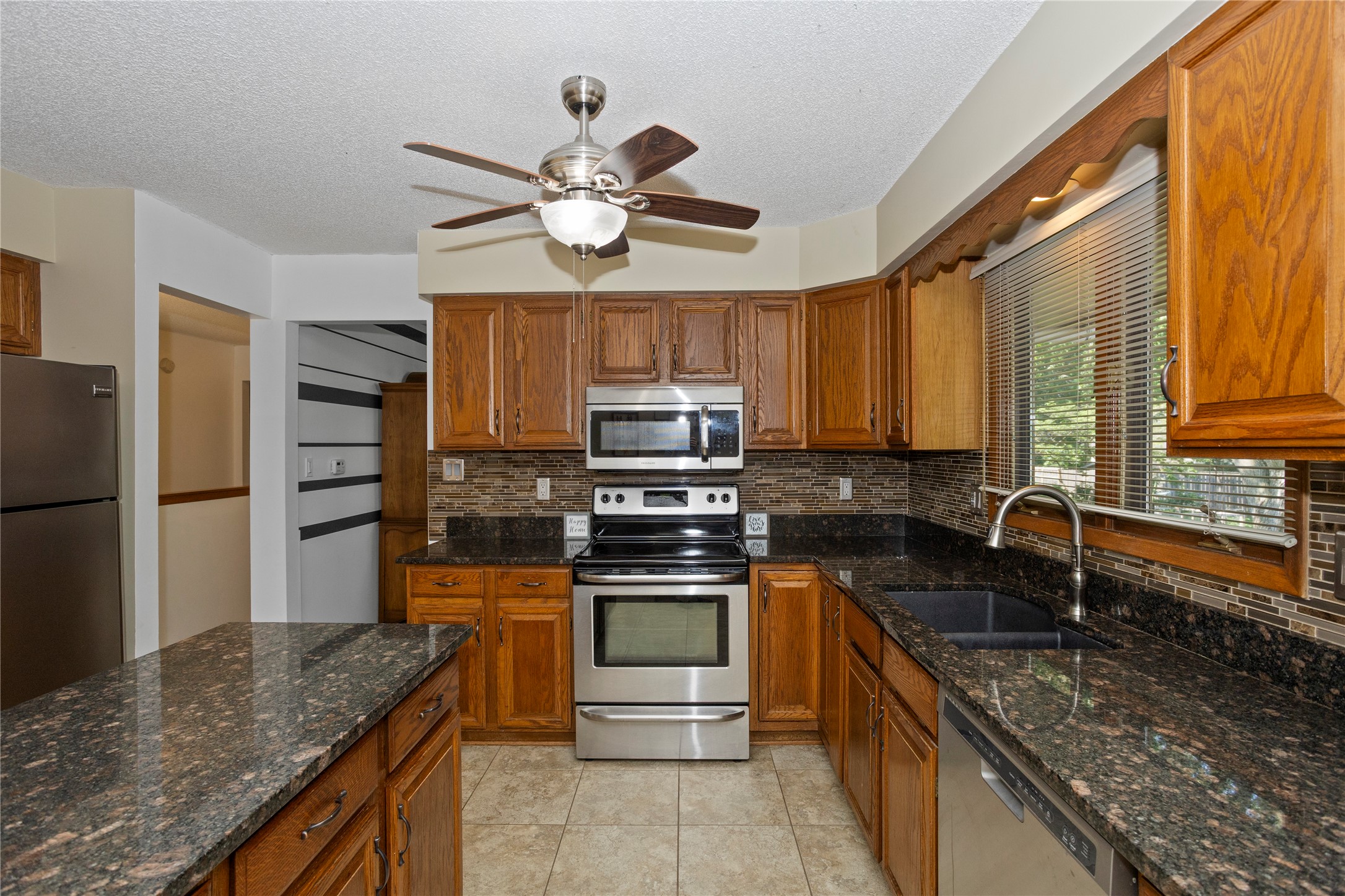 4516 77th Street, Urbandale, Iowa image 3