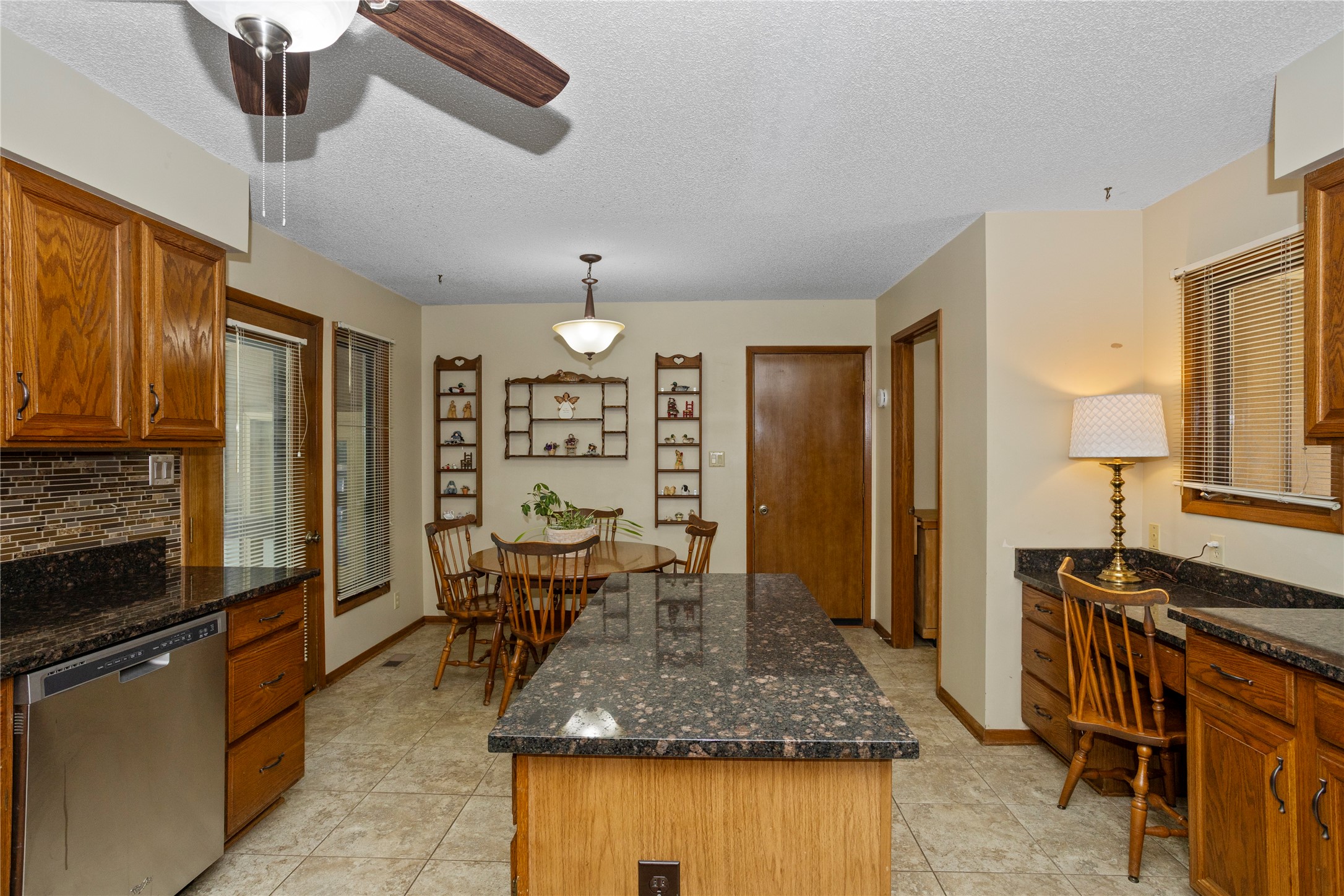 4516 77th Street, Urbandale, Iowa image 12