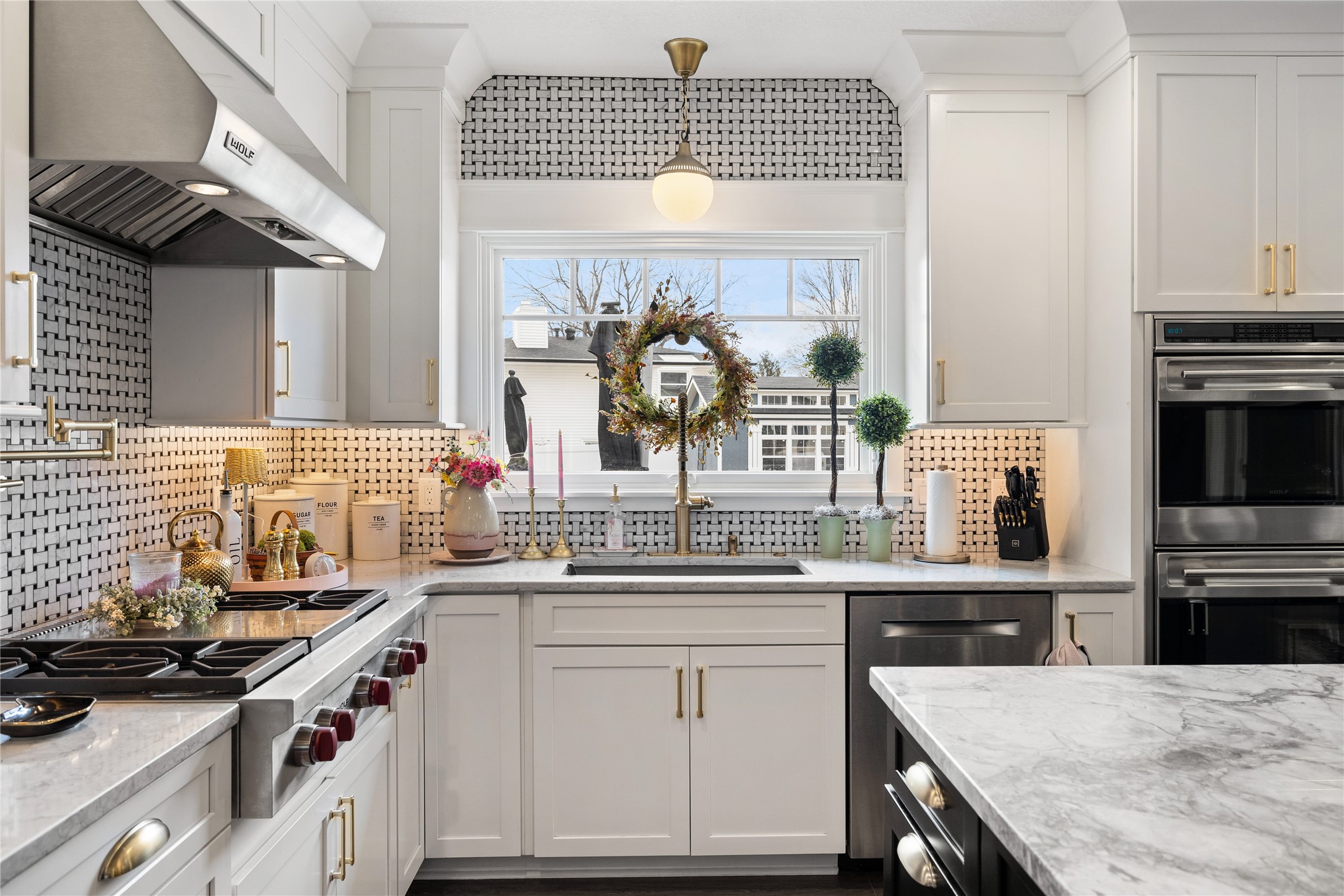 6512 N Winwood Drive