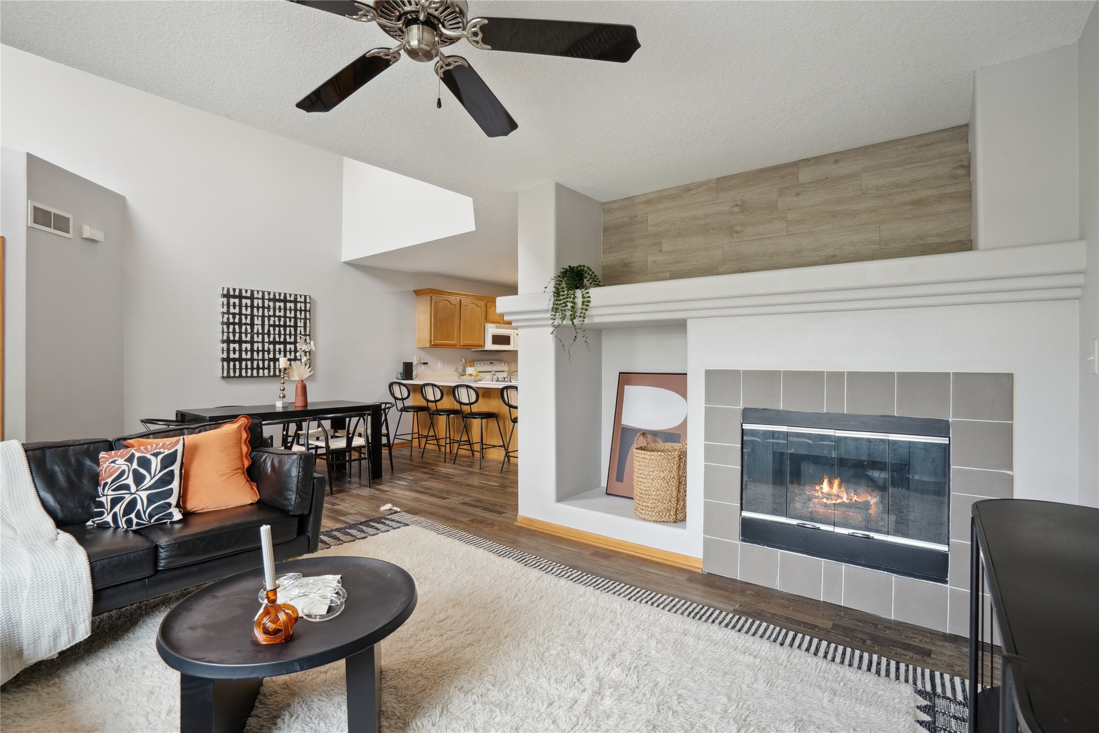 756 SE Williams Court, Waukee, Iowa image 2