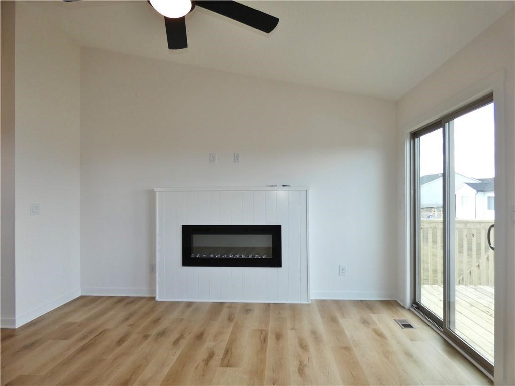 2904 Bluebell Lane, Pella, Iowa image 13