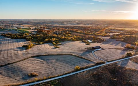 2060 Umbrella Avenue Thayer IA 50254