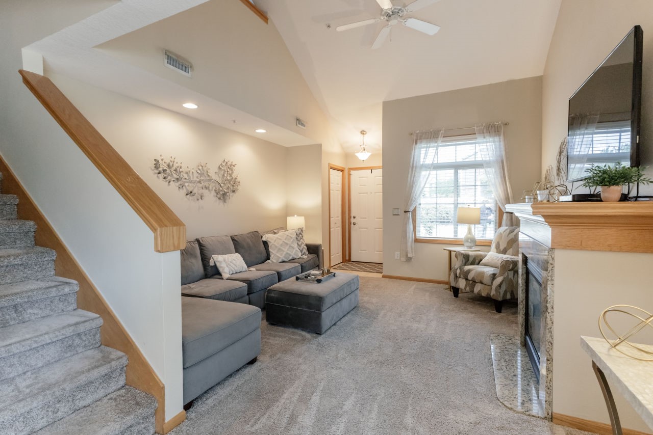 8610 Ep True Parkway #2001, West Des Moines, Iowa image 2