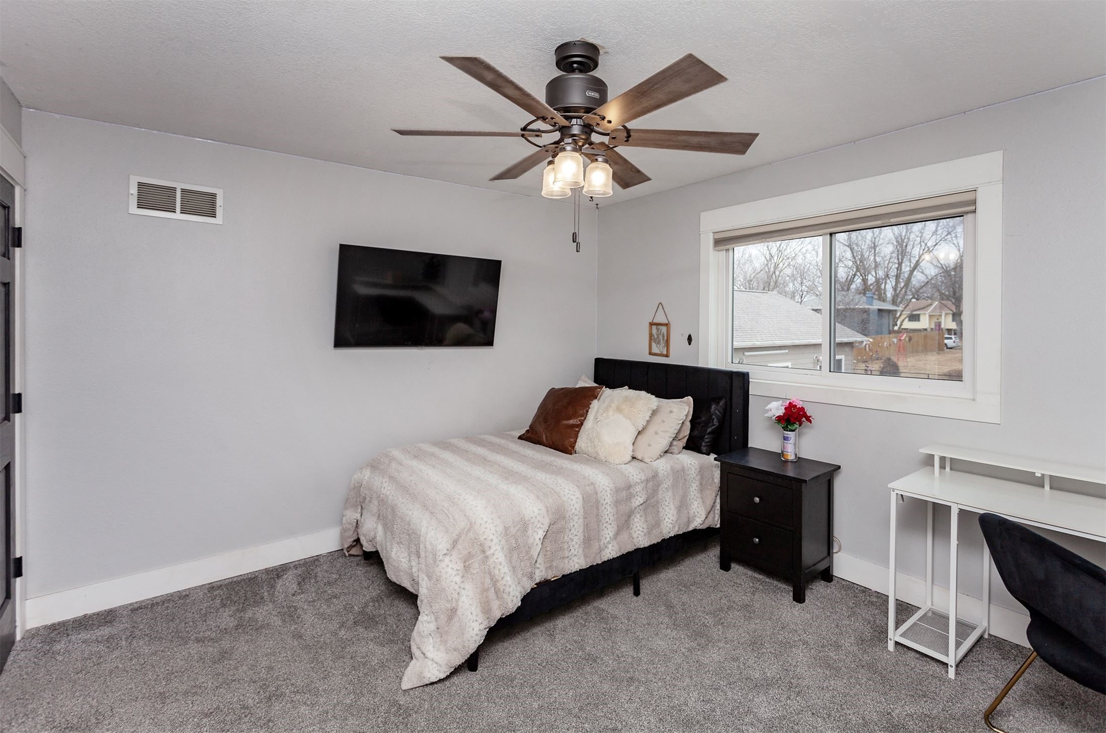 1317 Lyndale Drive, Polk City, Iowa image 19