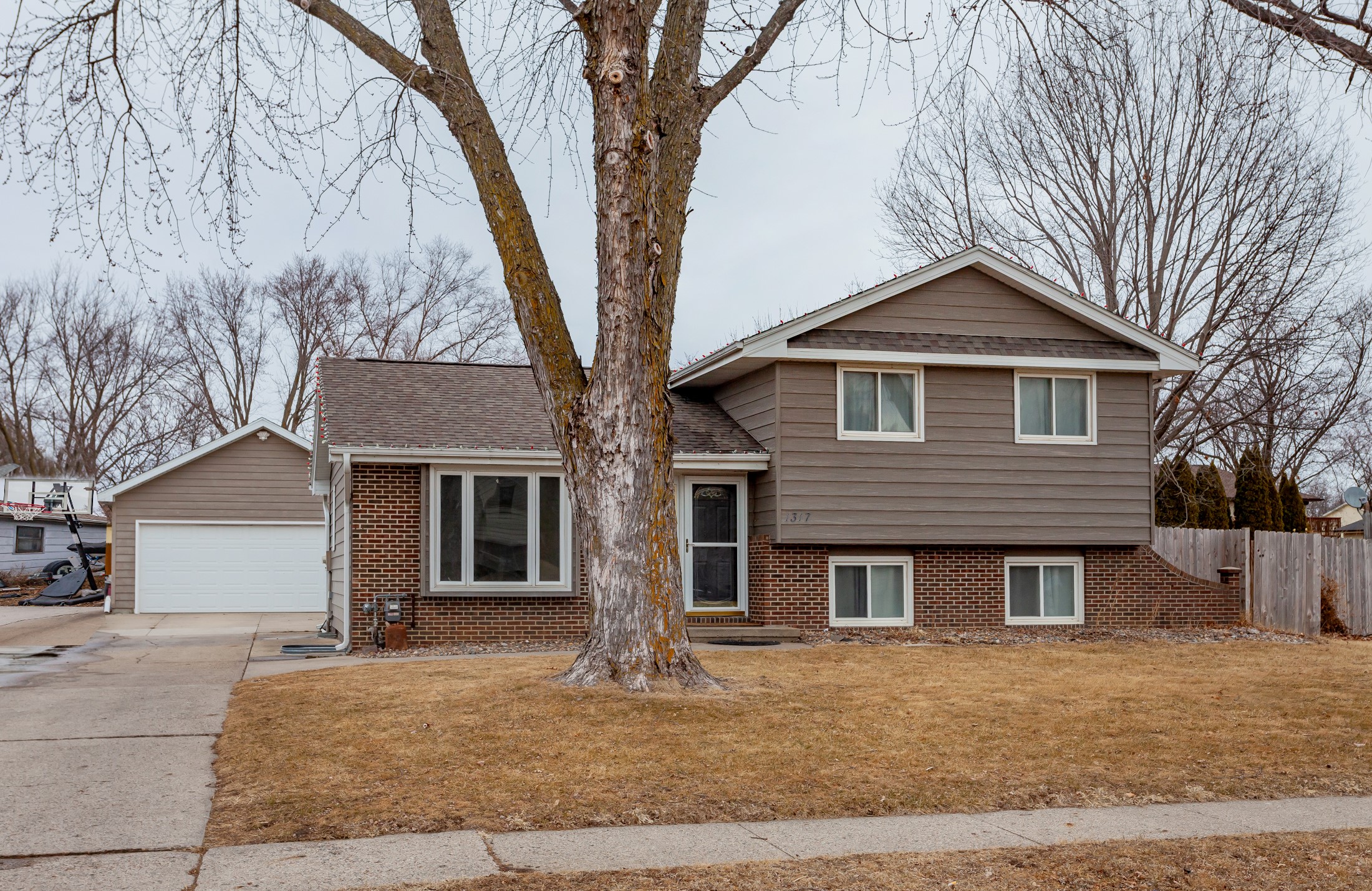 1317 Lyndale Drive, Polk City, Iowa image 1