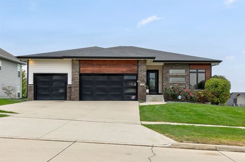 1405 S Arrowleaf Lane West Des Moines IA 50266