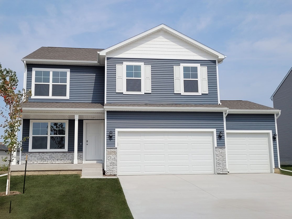Photo 1 of 18 — 10262 NW 68th Avenue, Johnston, IA 50131