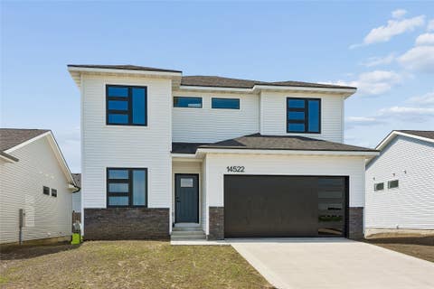 Homes For Sale - 14522 Northpark Drive<br/> Dallas County, Urbandale, IA 50323