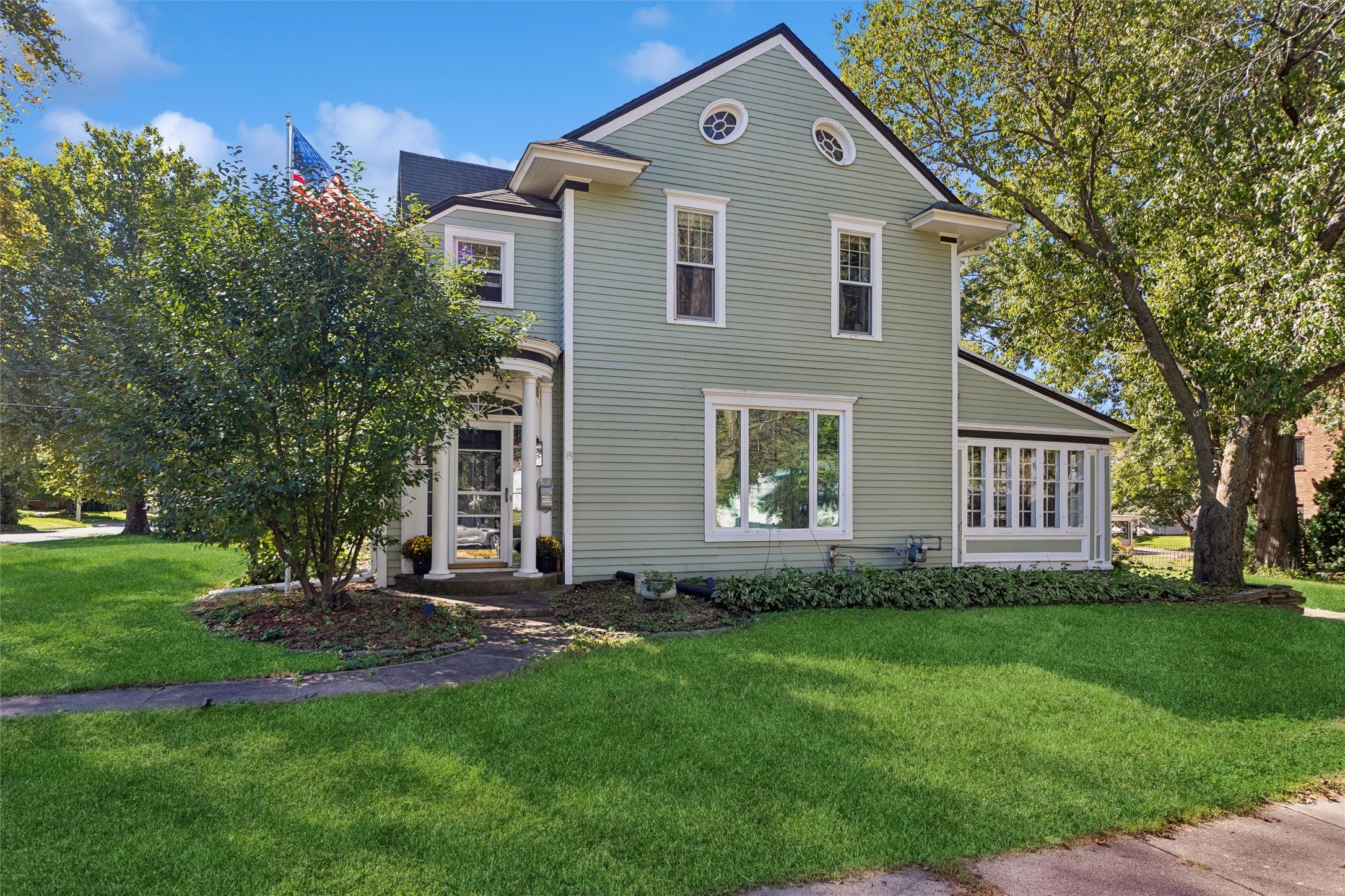 402 W Montgomery Street