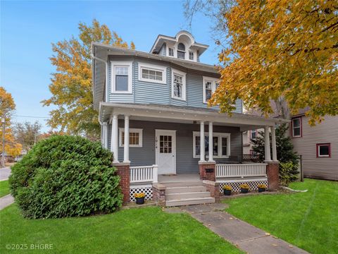 1014 N Market Street Oskaloosa IA 52577